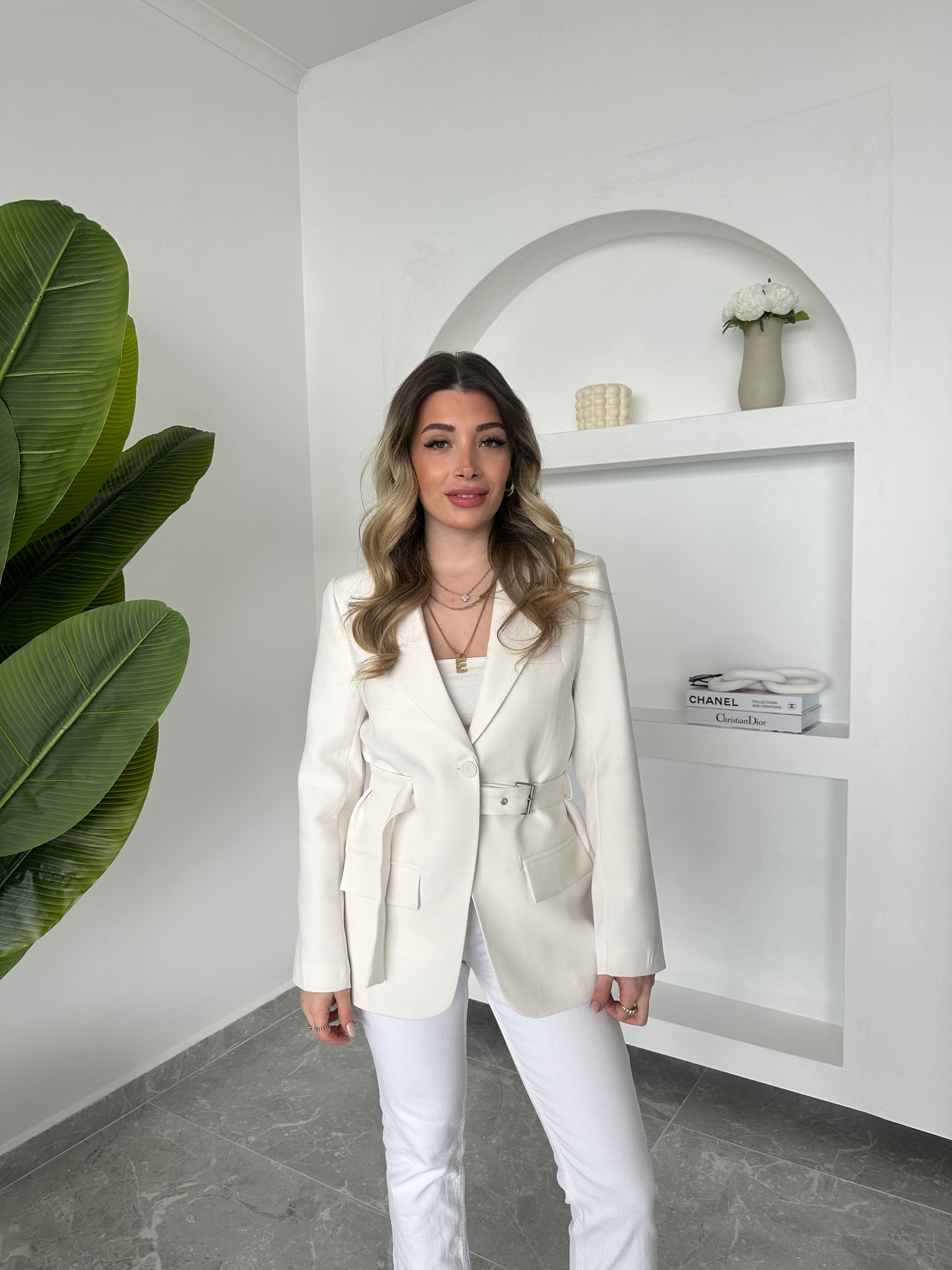 Beyaz Kemerli Tasarım Blazer Ceket-9367