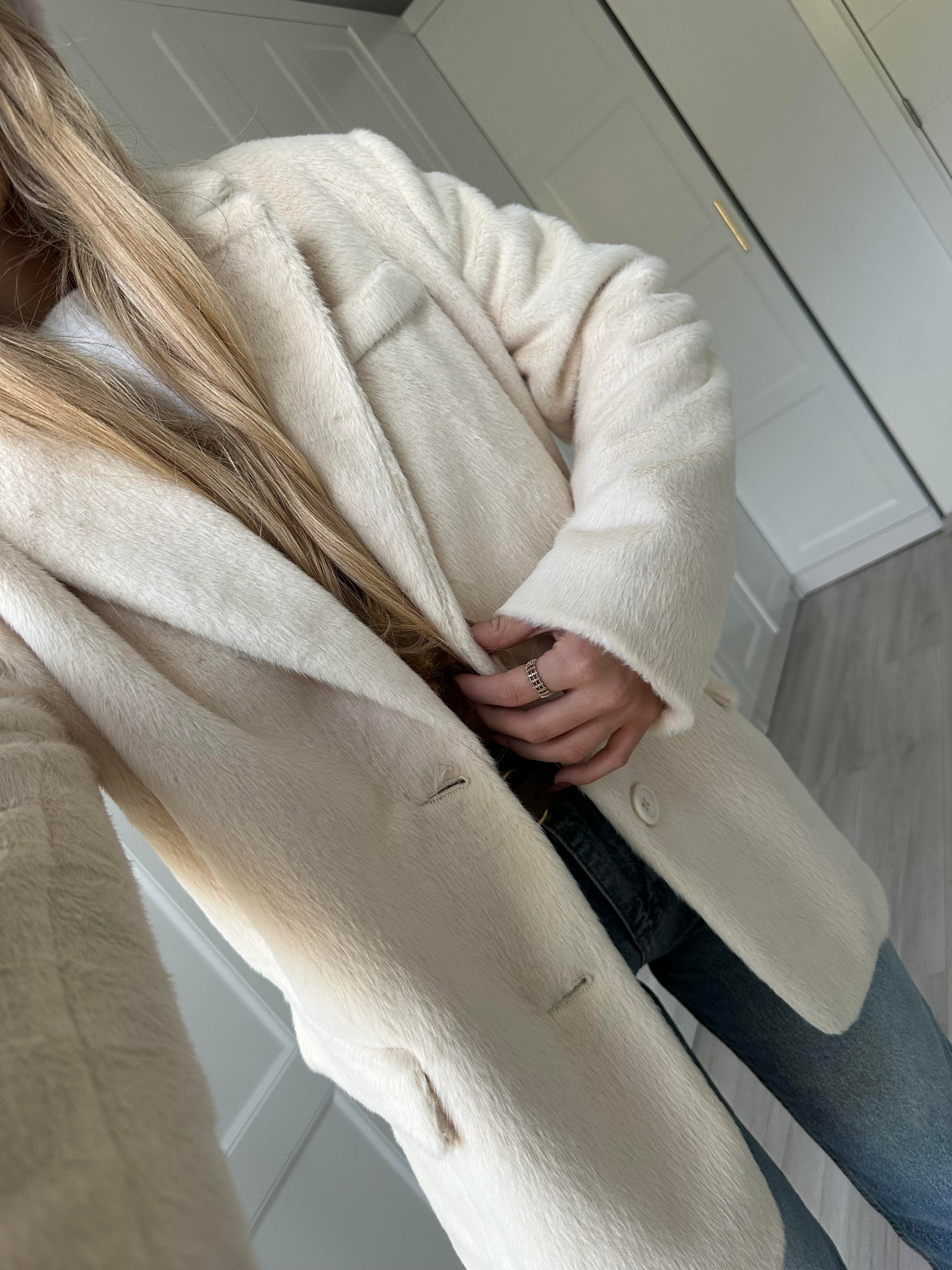 Ekru Kürk Dokulu Blazer Ceket