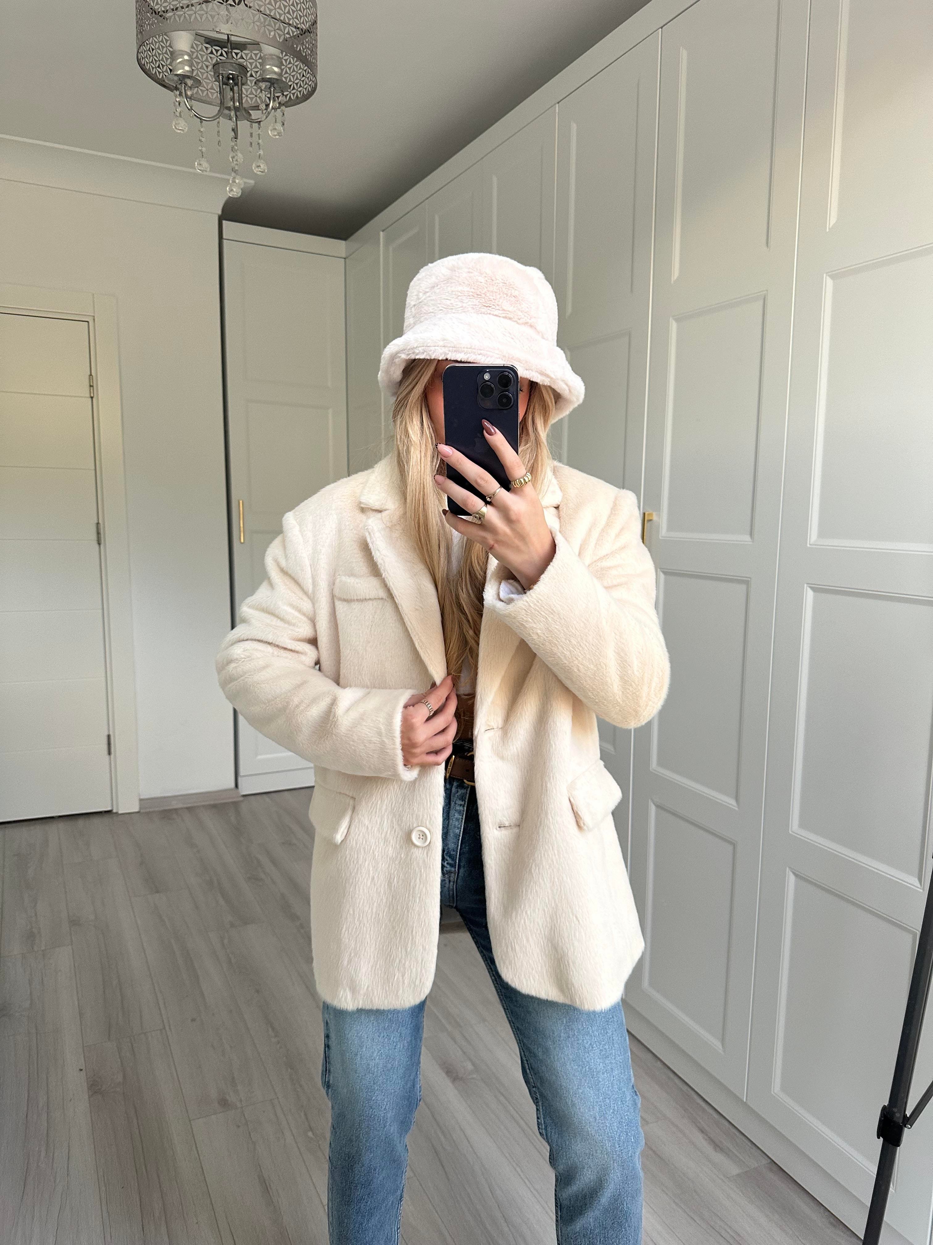 Ekru Kürk Dokulu Blazer Ceket