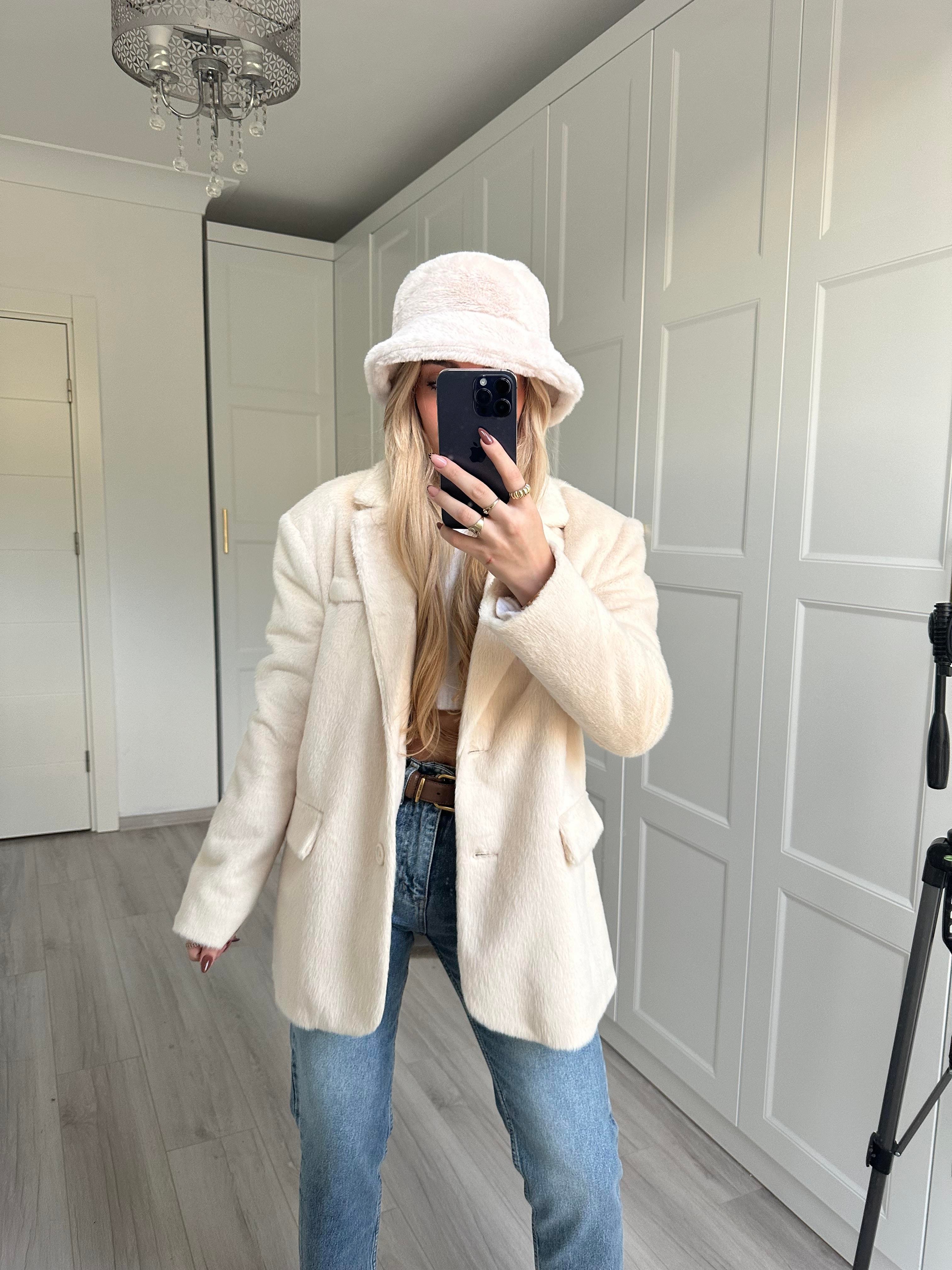 Ekru Kürk Dokulu Blazer Ceket