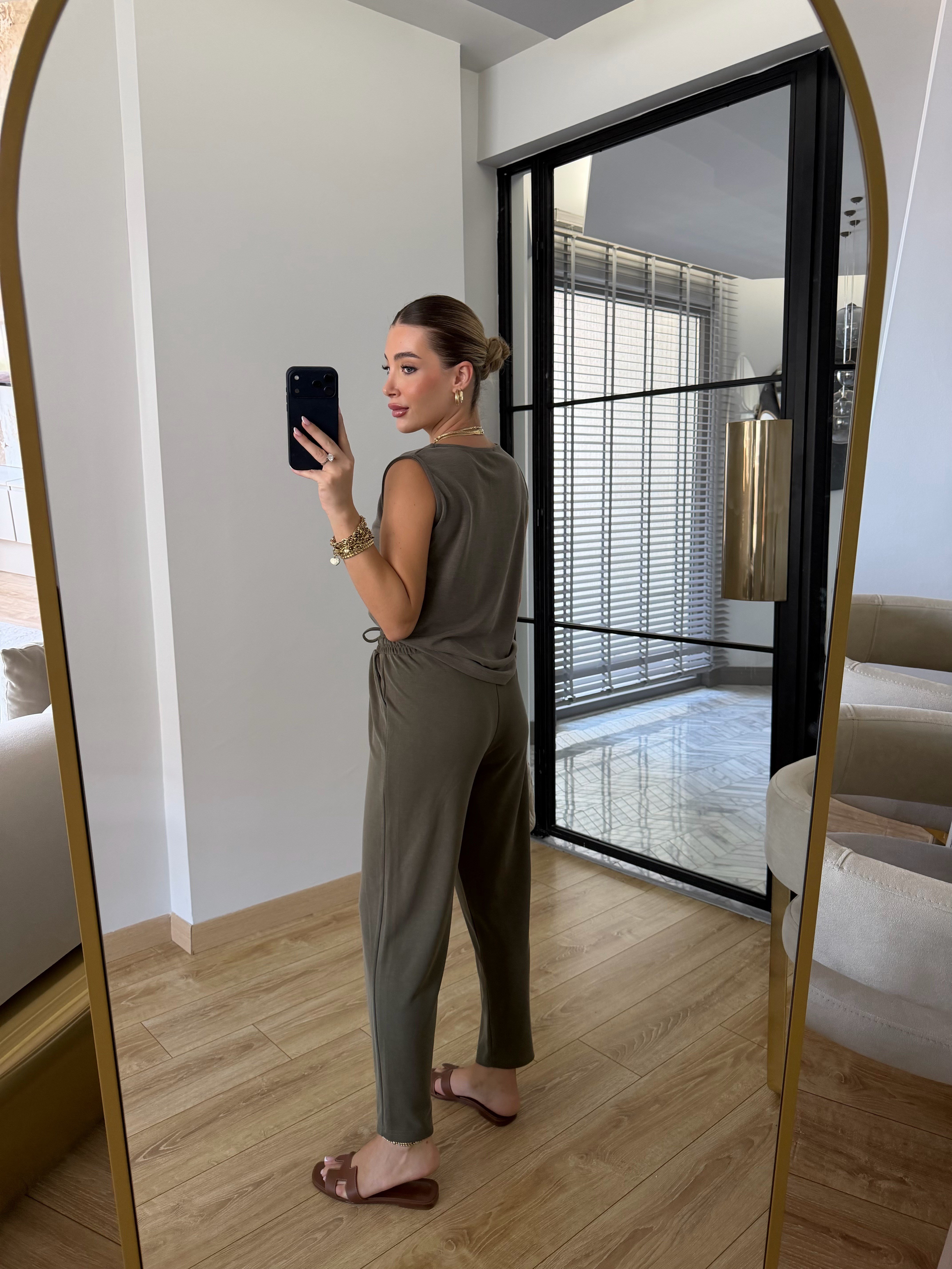 Haki Sıfır Kol Modal Kumaşlı Bluz Pantolon İkili Takım - 7272