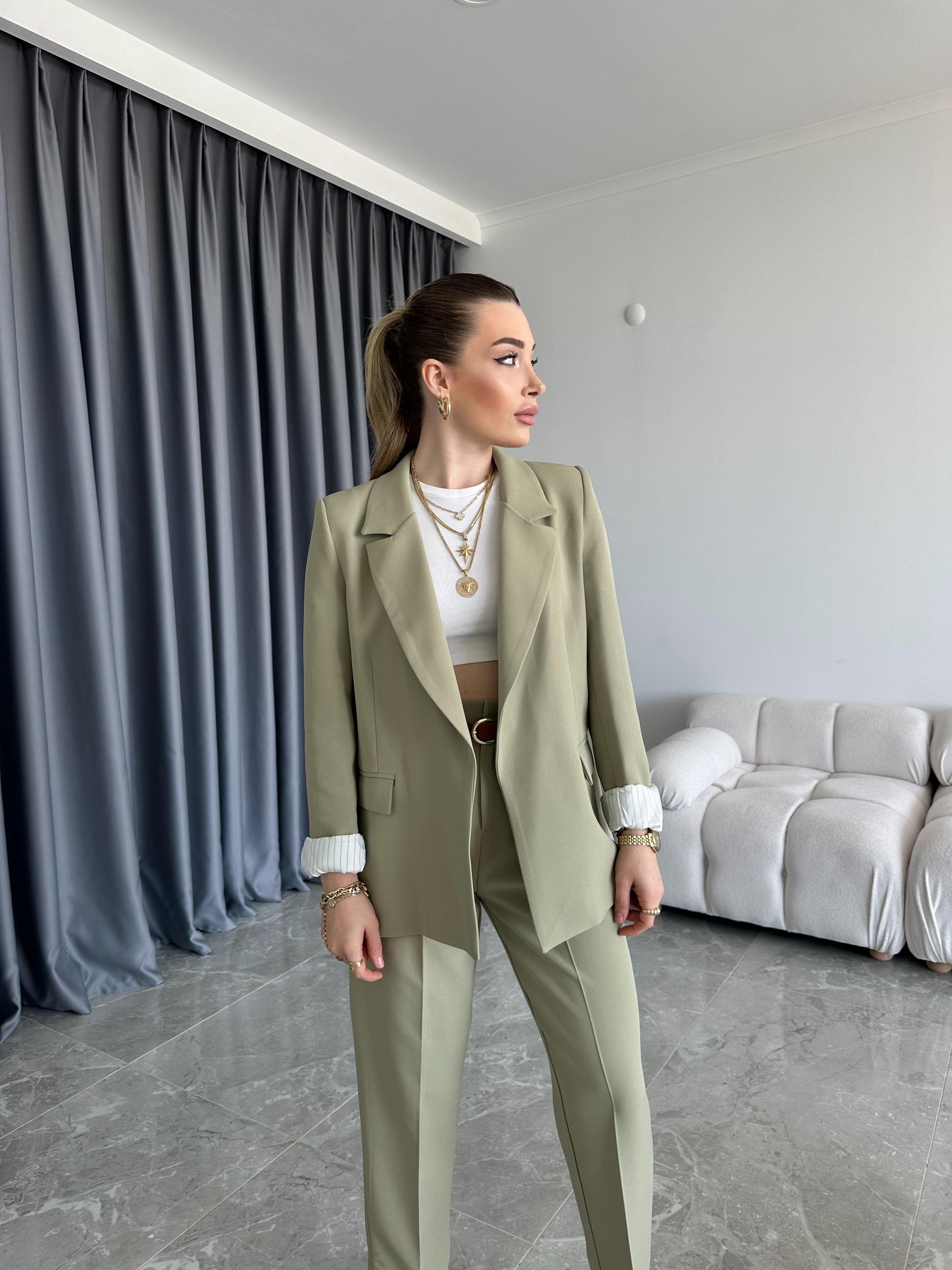 Haki Yeşil Kolu Katlamalı Blazer Ceket