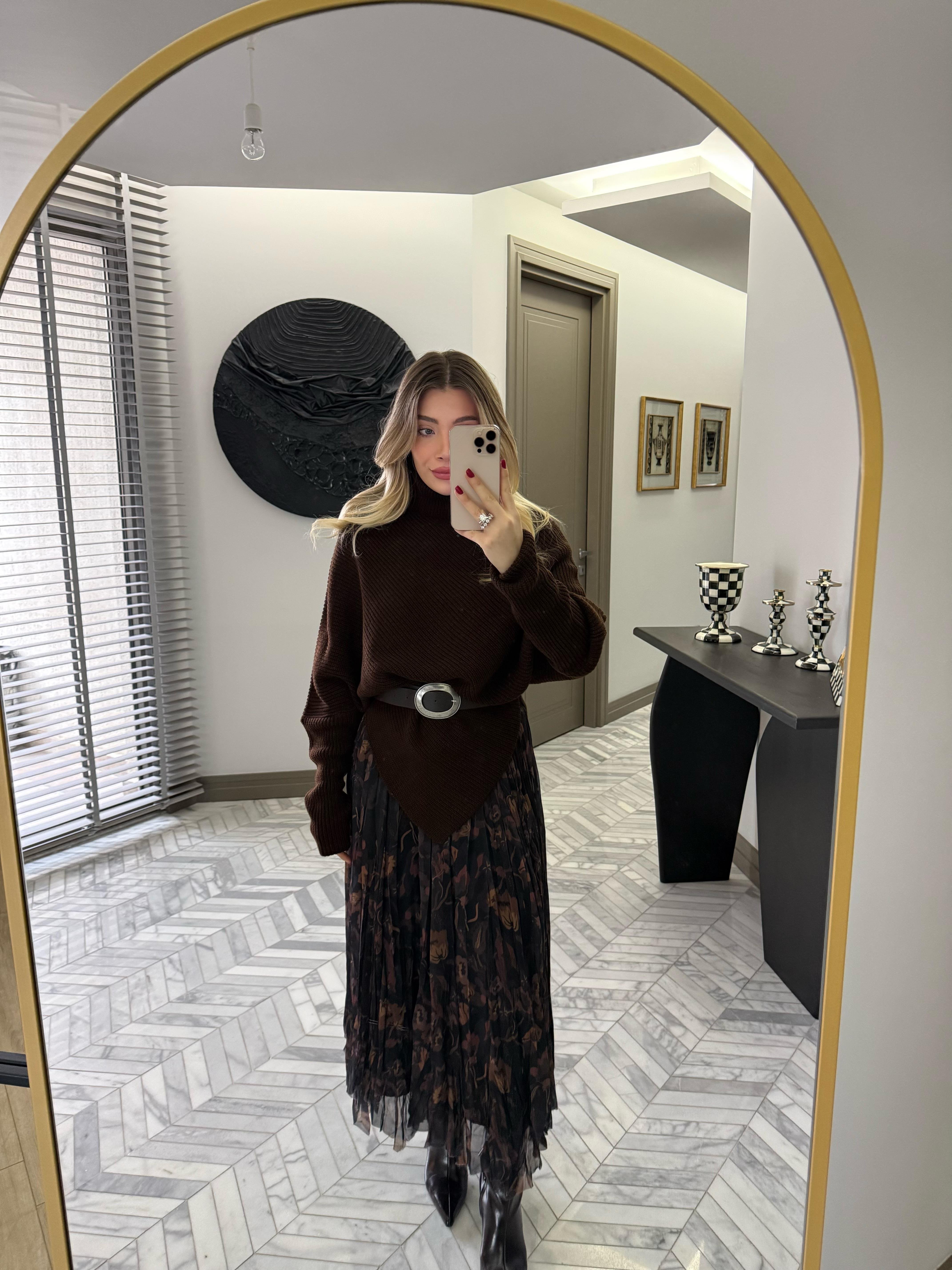 Kahve Kemerli Boğazlı Triko Kazak-0785