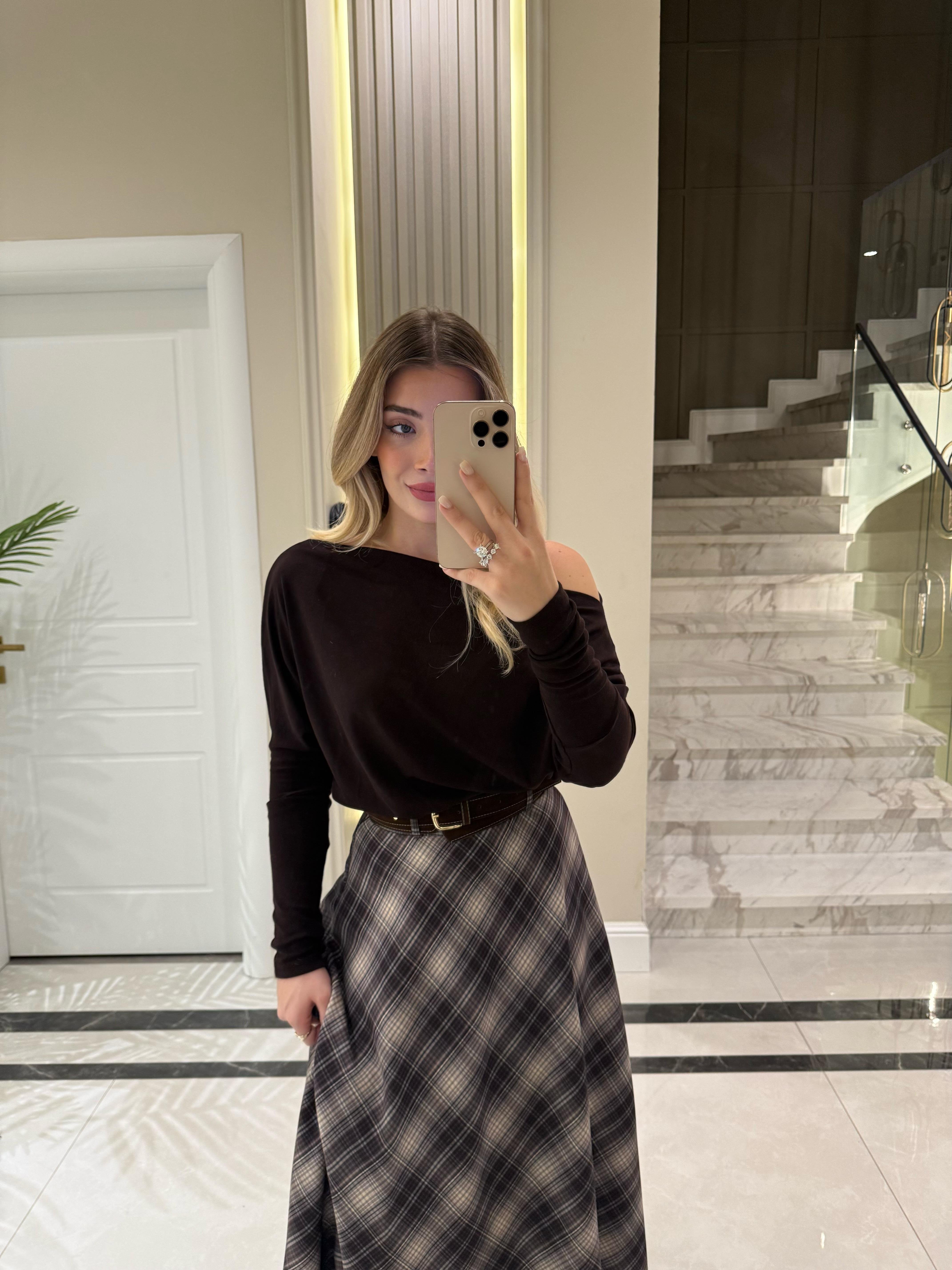 Kahve Omzu Düşük Bluz-1069