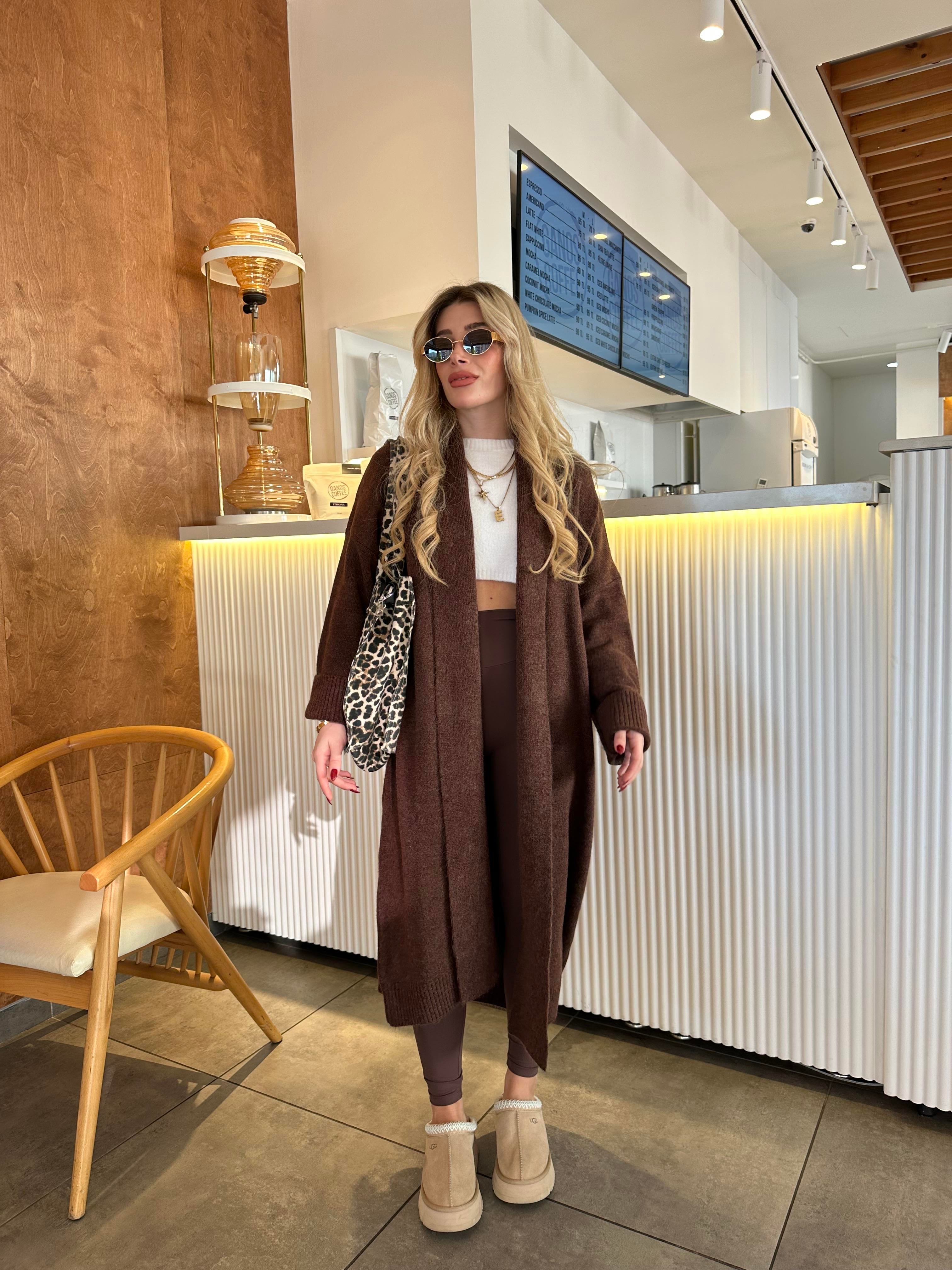 Kahve Rengi Marka Model Uzun Yün Hirka 