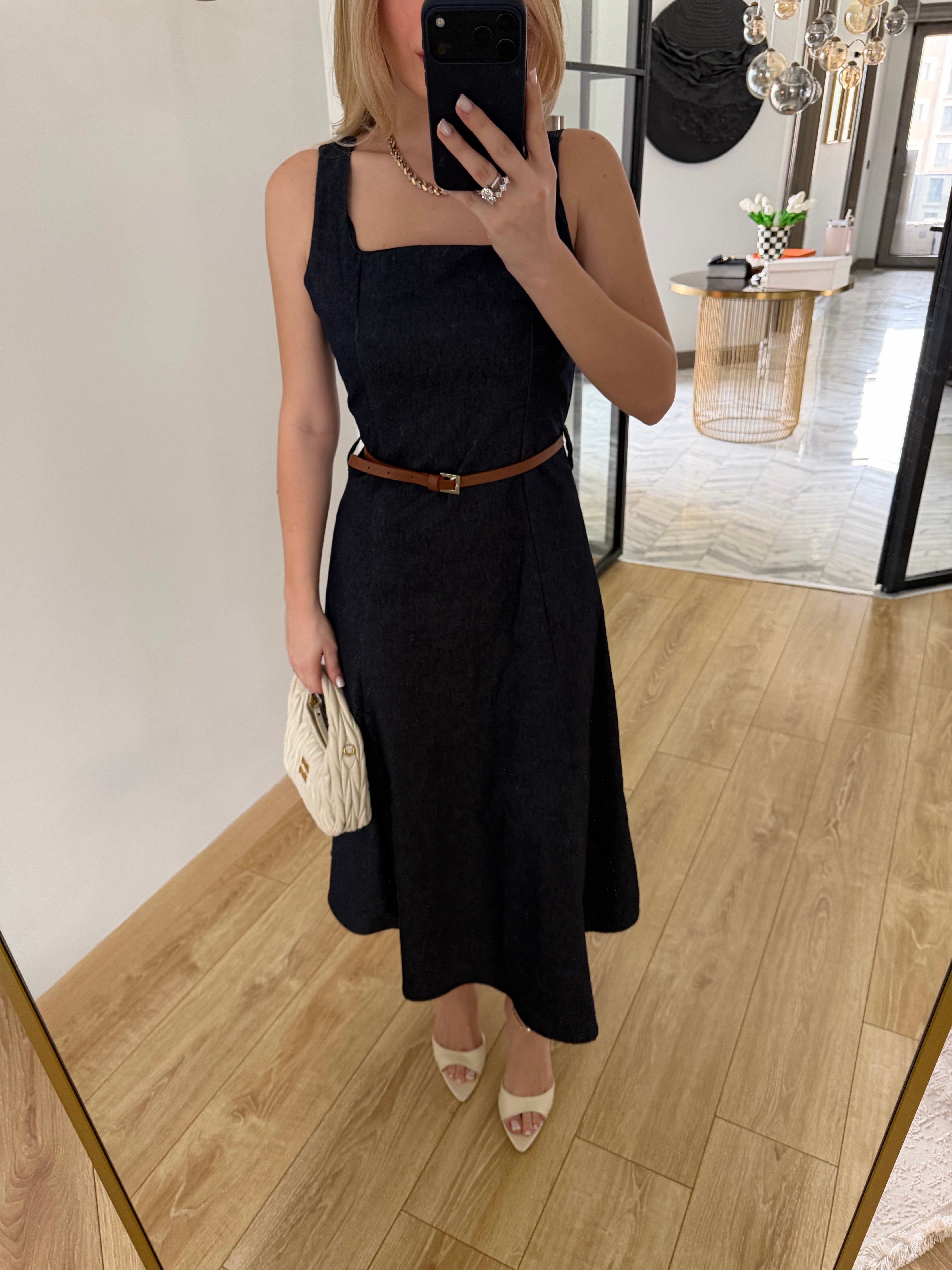 Kare Yakalı Kemerli Denim Elbise