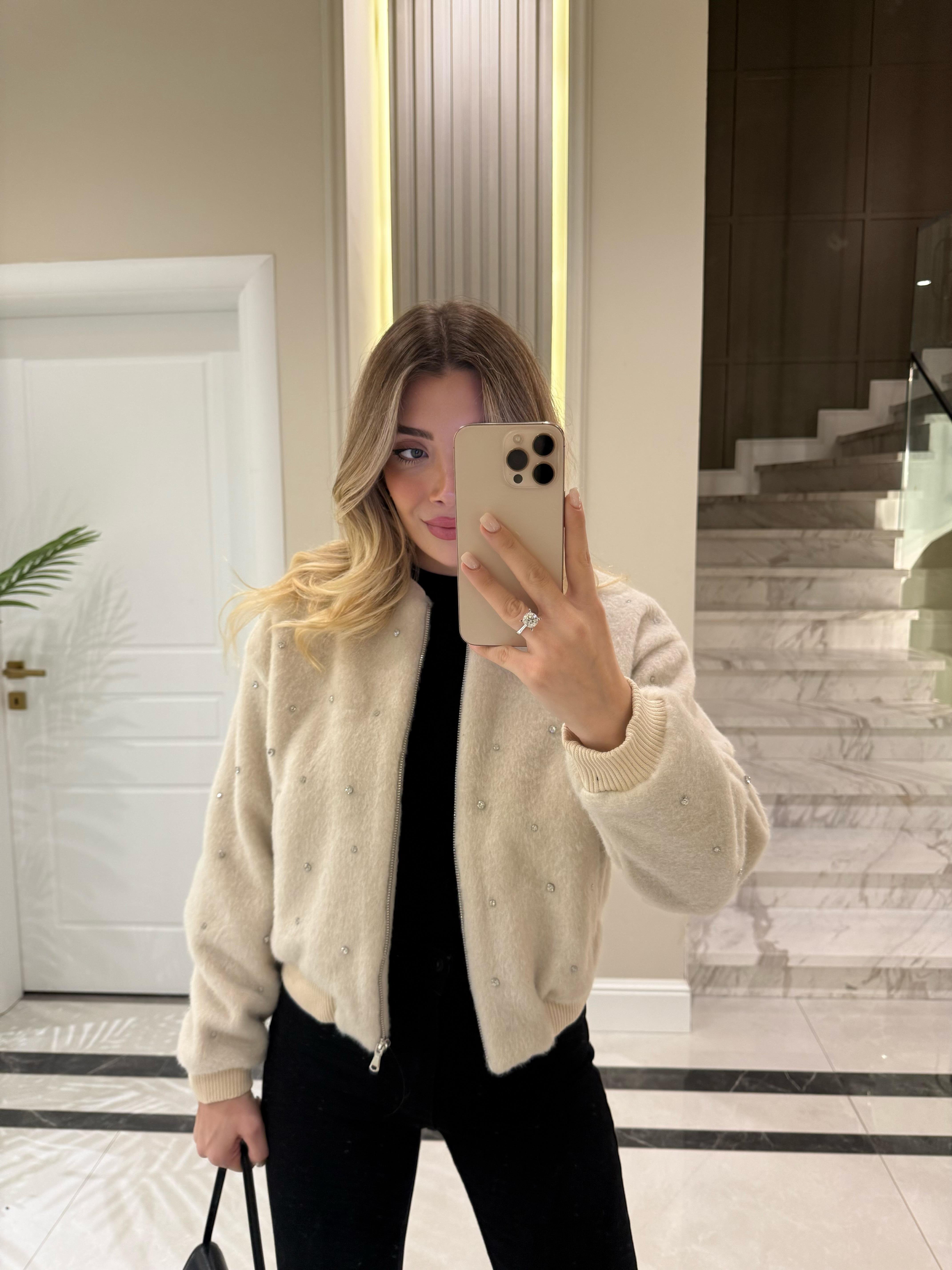 Krem Taş İşlemeli Bomber Ceket