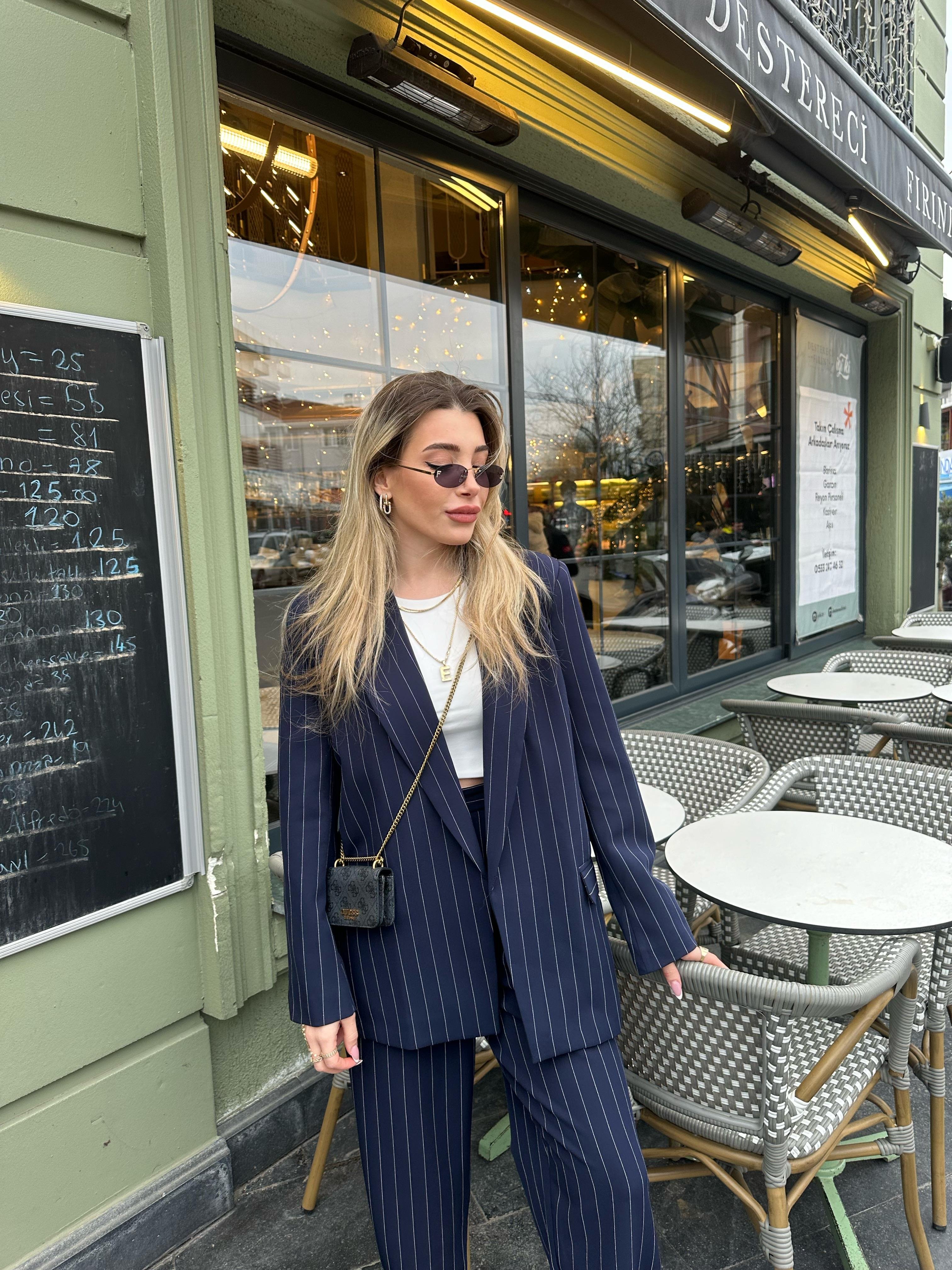 Lacivert Boyuna Çizgili Blazer Ceket