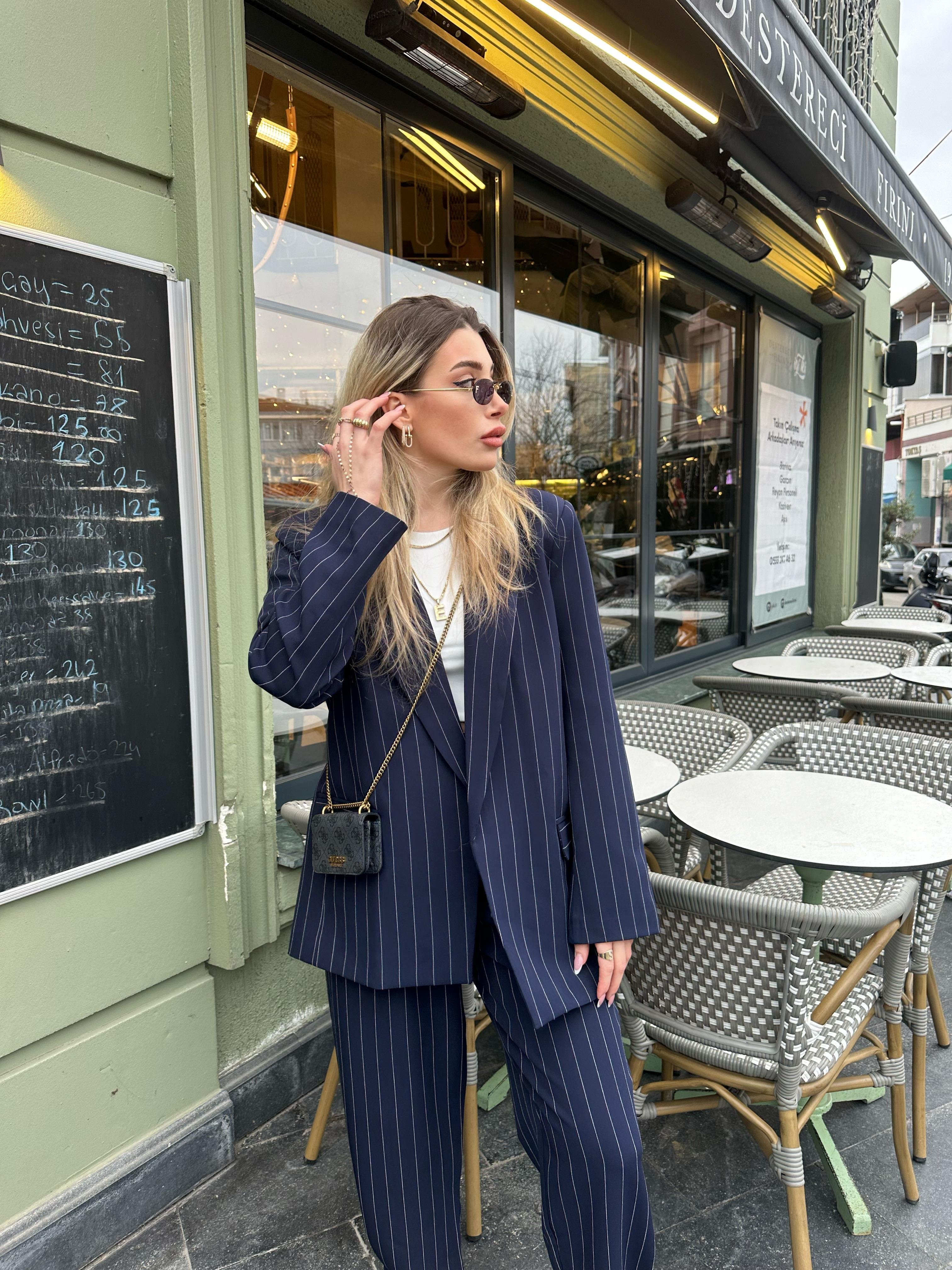 Lacivert Boyuna Çizgili Blazer Ceket