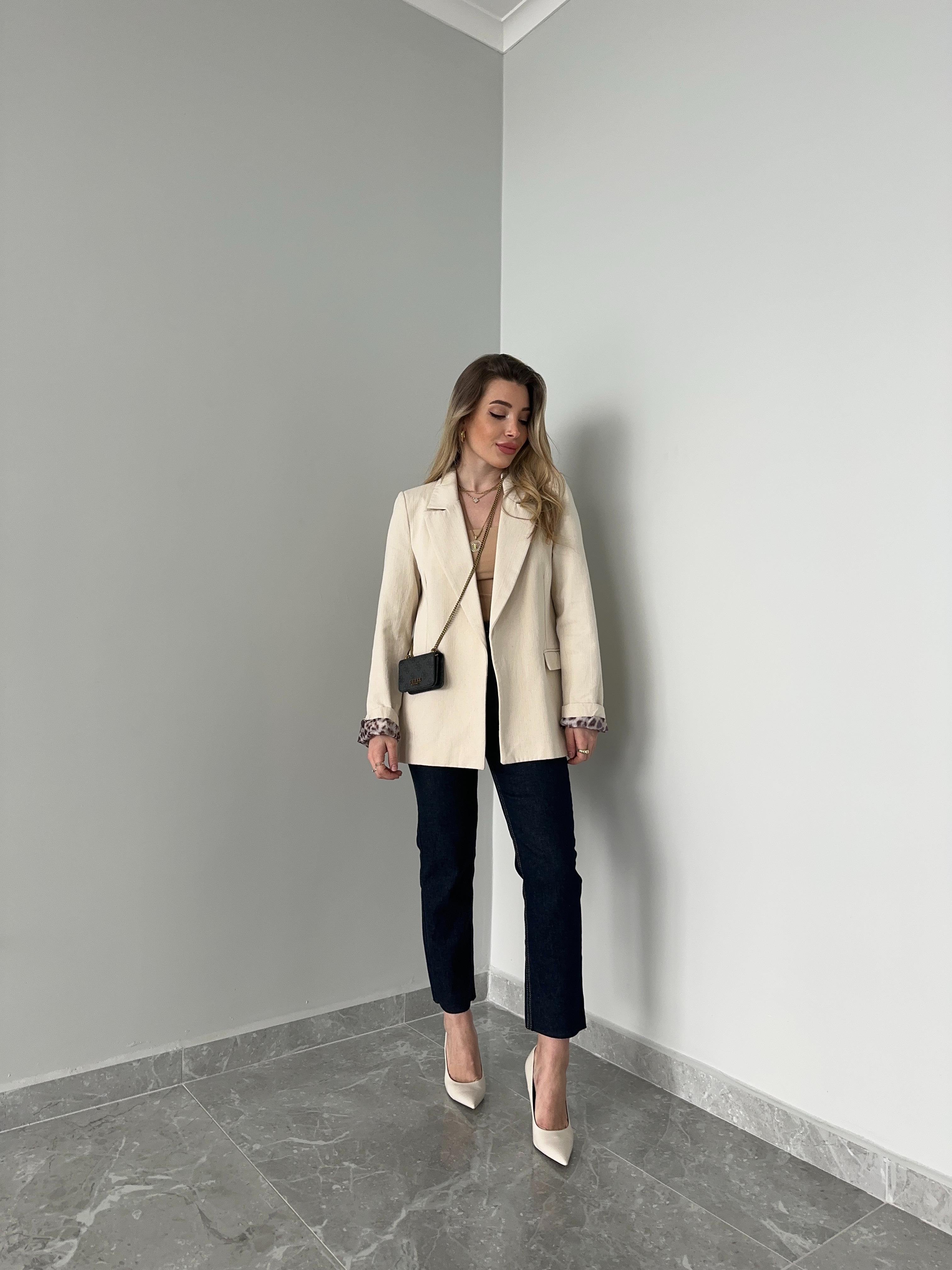 Leopar Astarlı Taş Renk Gabardin Blazer Ceket