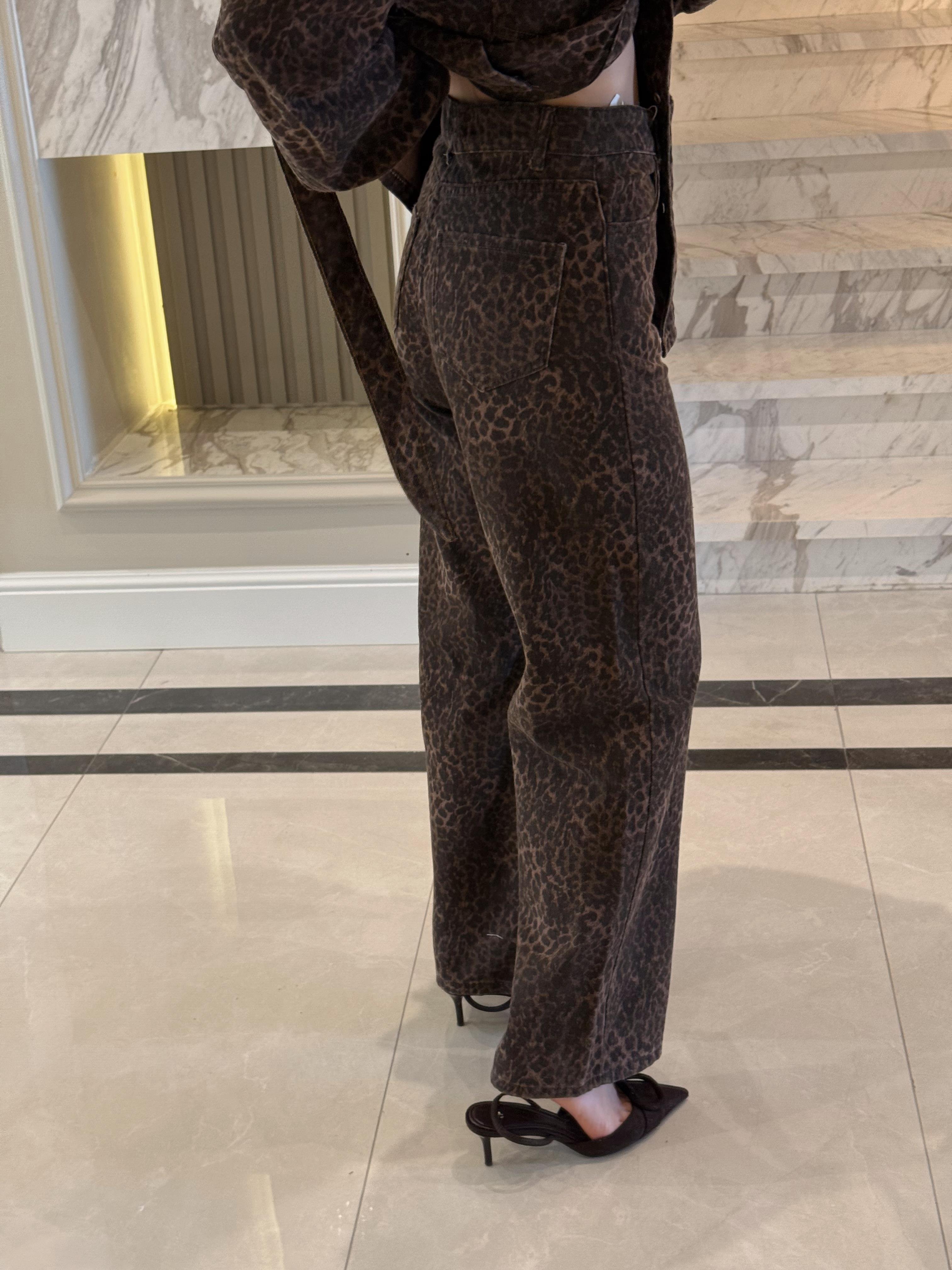 Leopar Desenli Özel Seri Gabardin Pantolon