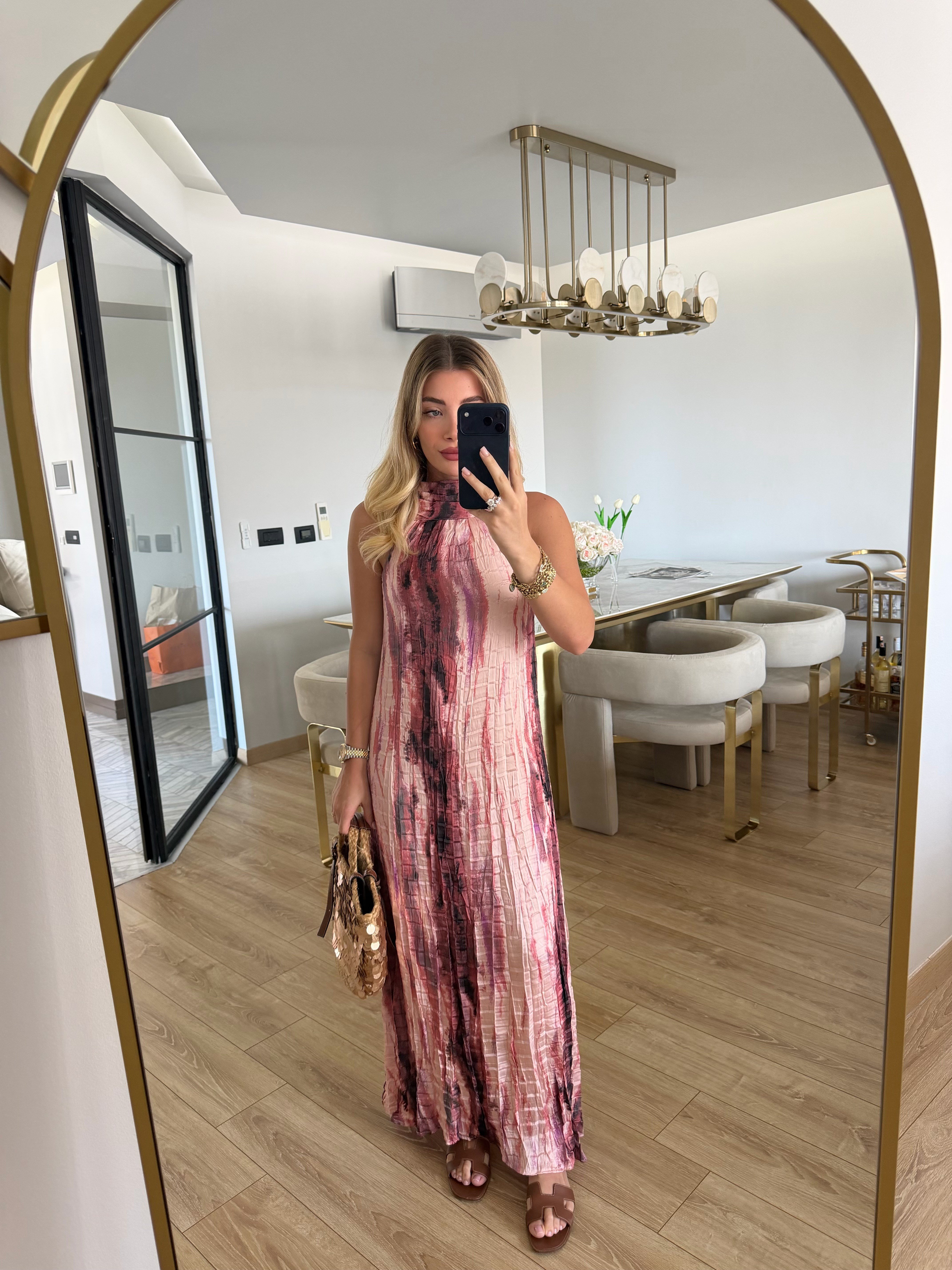 Pembe Saten Boyun Detaylı Batik Desenli Elbise 1059