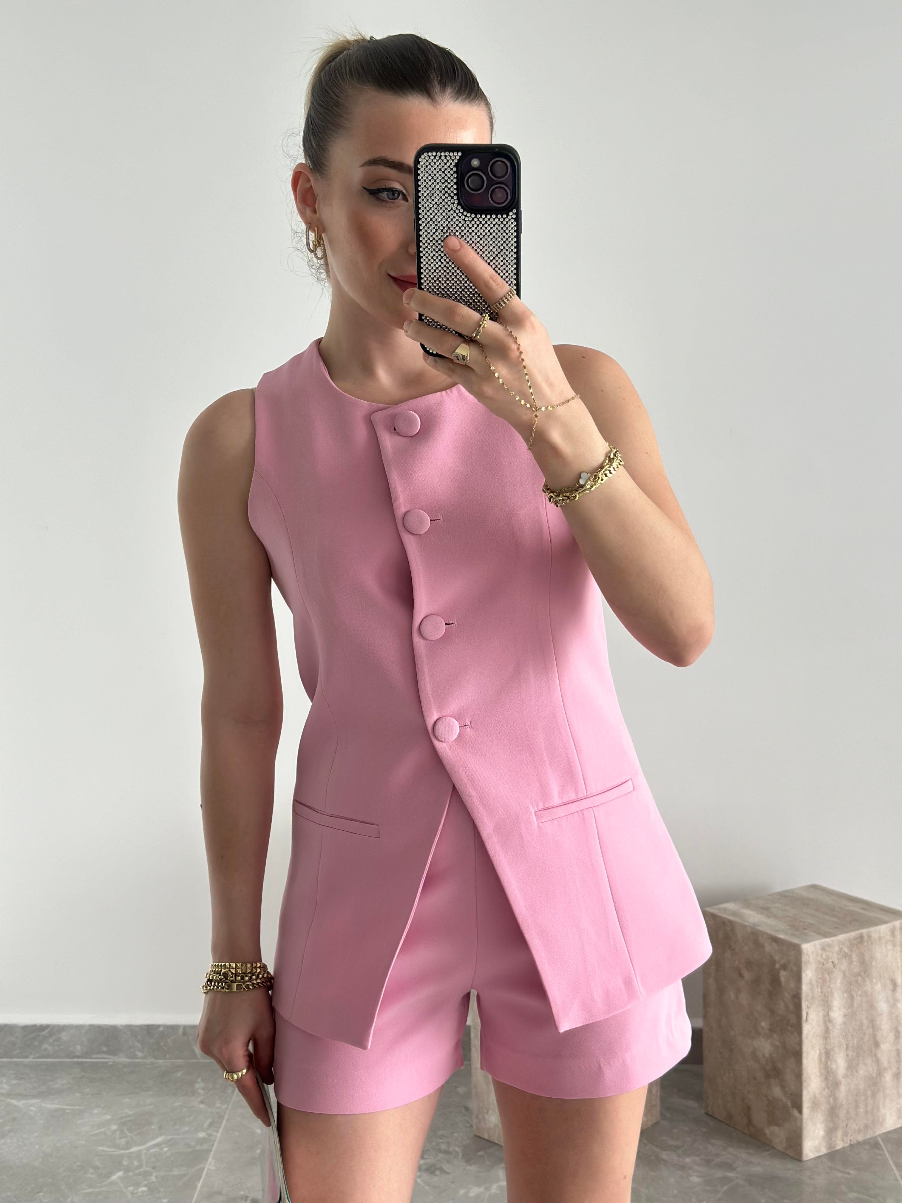 Pembe Yelekli-Şortlu İkili Takım