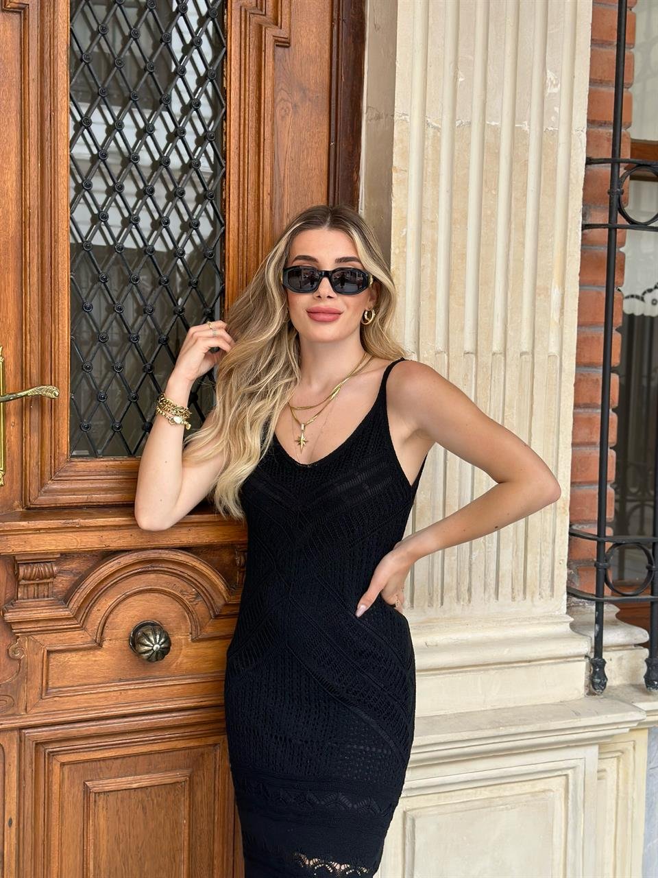 Siyah Askılı  Ajurlu Elbise