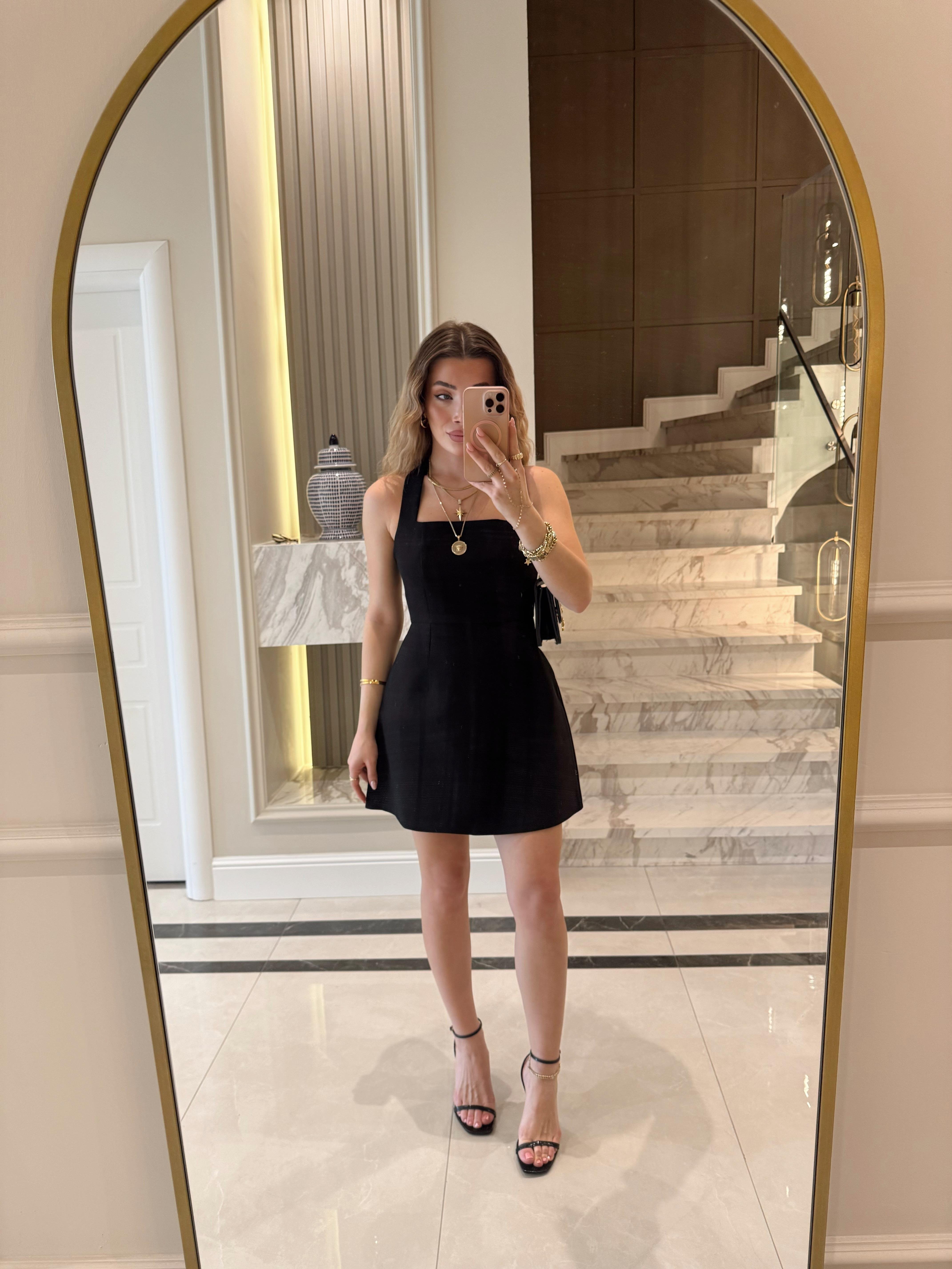 Siyah Boyunda Askılı Mini Elbise-12328