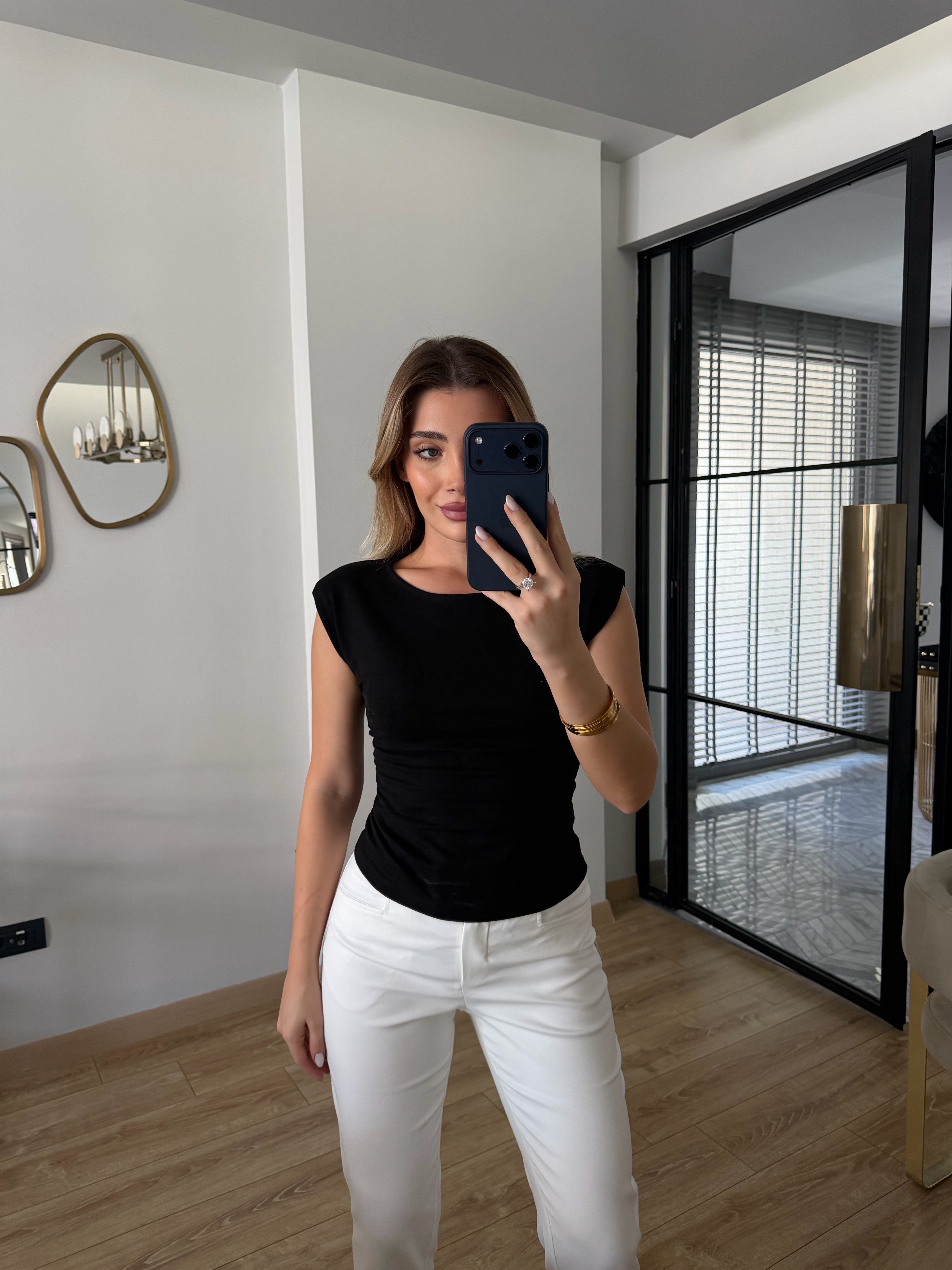 Siyah Kuş Gözlü Detaylı Vatkalı T-Shirt - 37375
