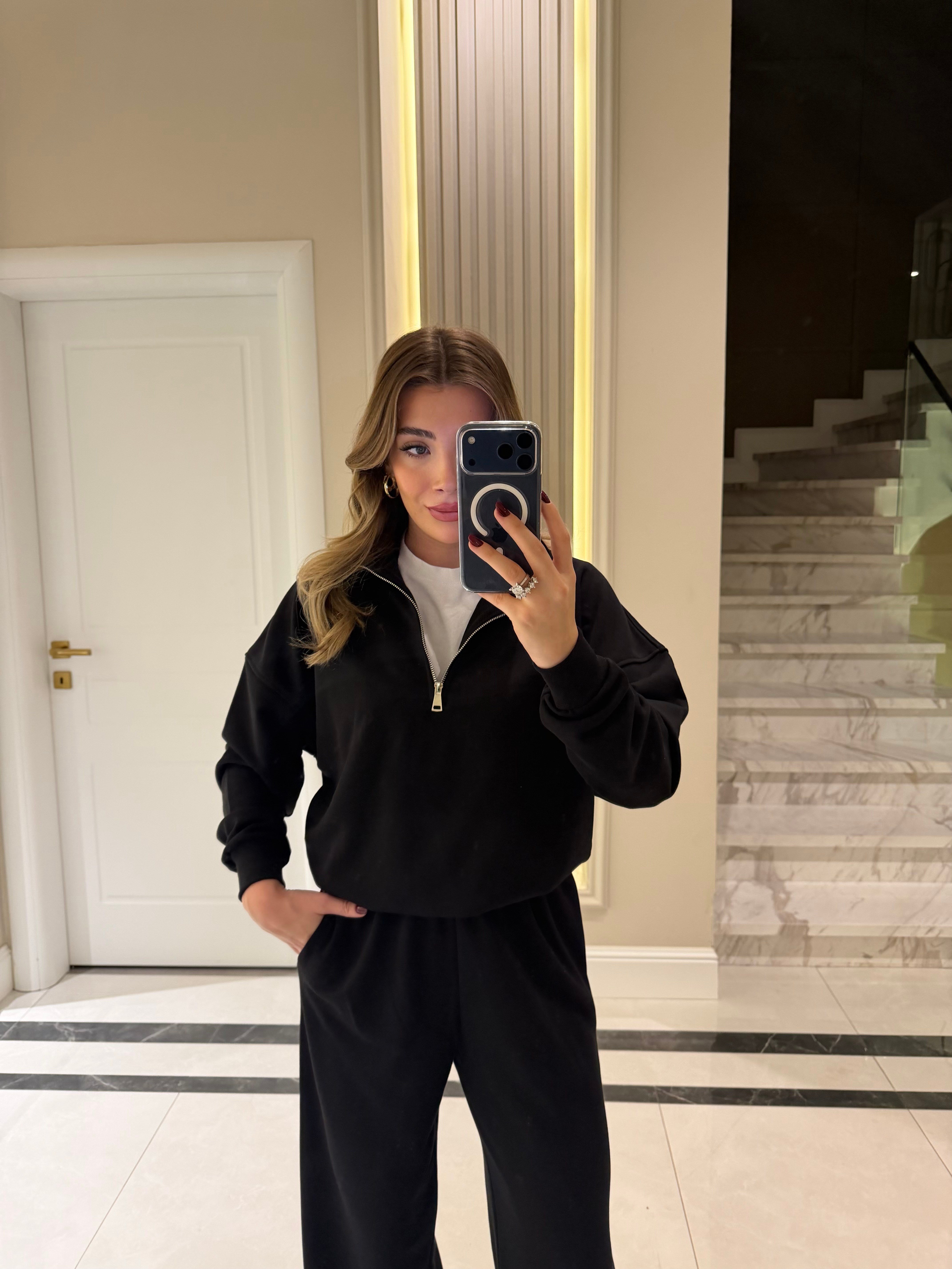 Siyah Yarım Fermuarlı Spor Takım