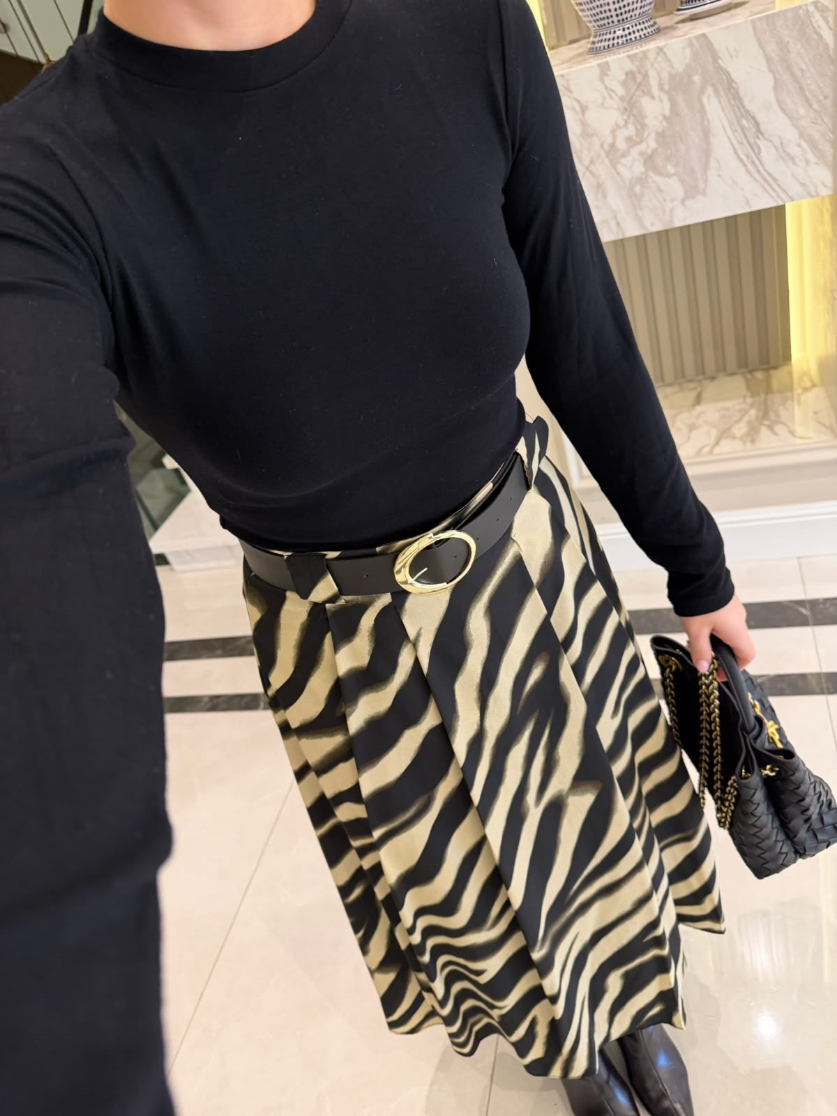 Siyah Zebra Desenli Etek