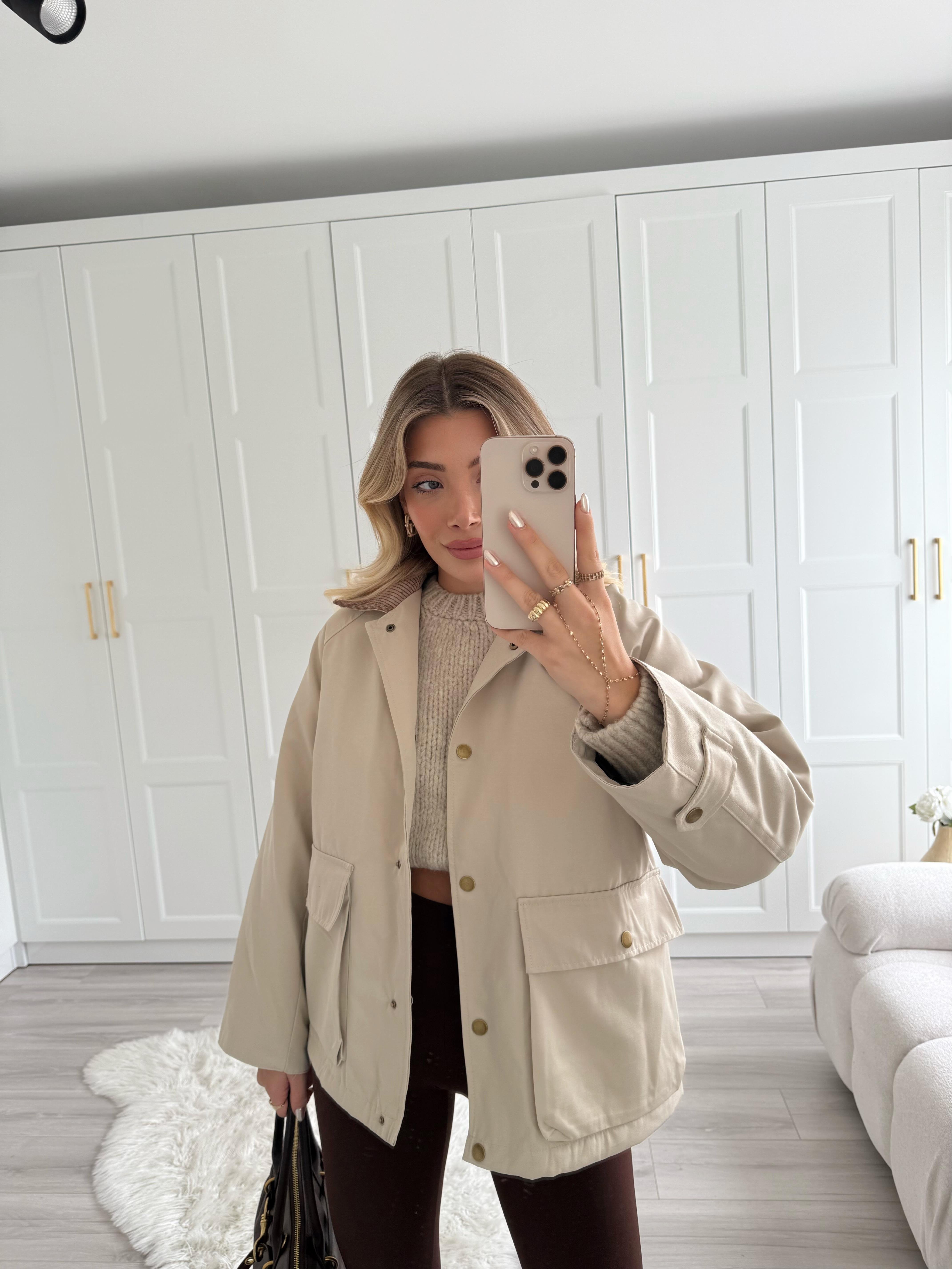 Taş Kadife Yakalı Marka Model Ceket