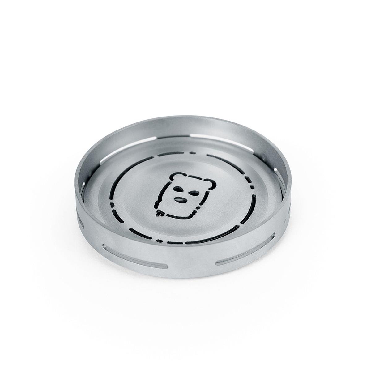 Alpha Misha Közlük