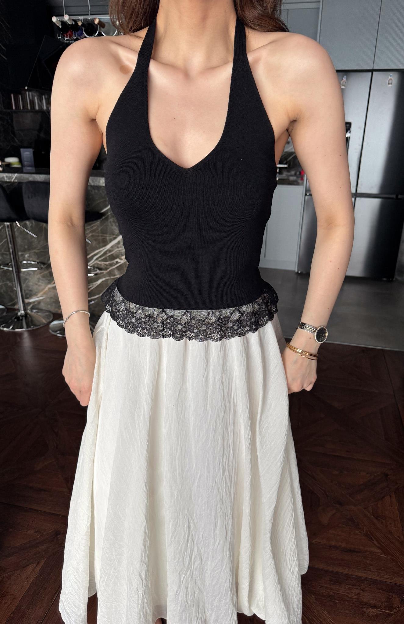 Dantelli Halter V Yaka Triko Atlet SİYAH