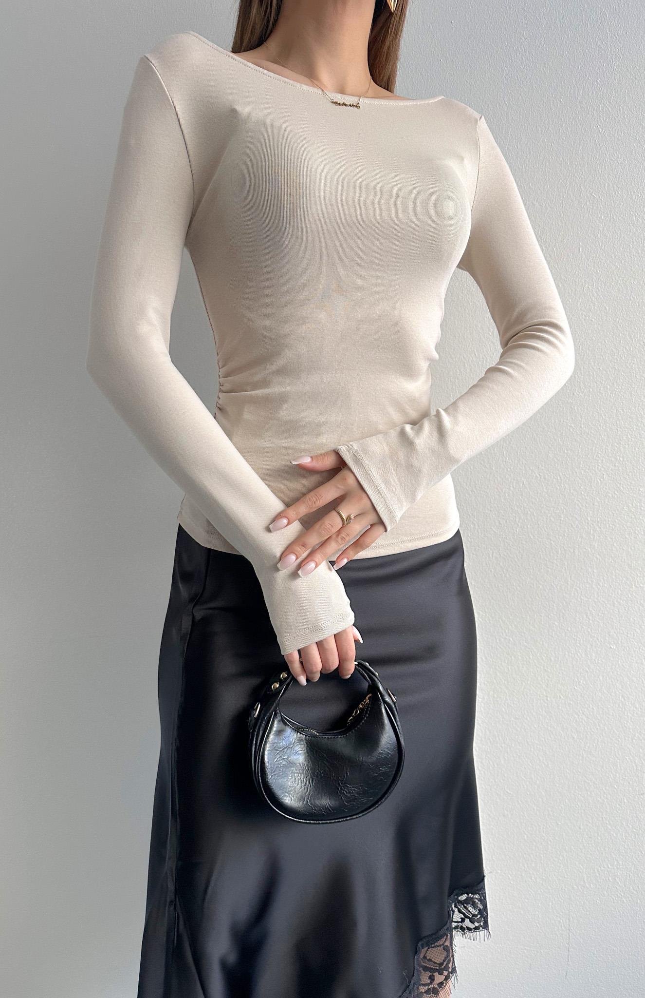 Büzgülü Kayık Yaka Bluz BEJ