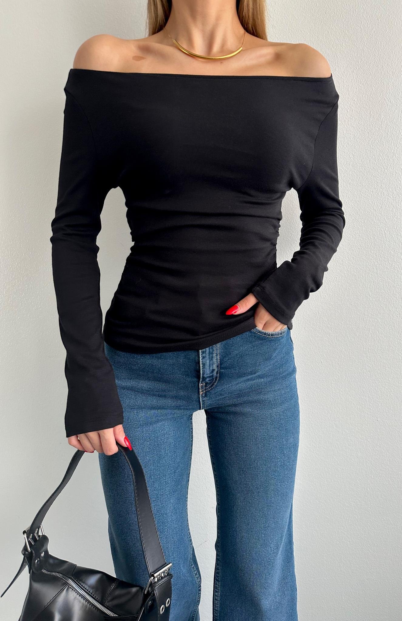 Büzgülü Kayık Yaka Bluz SİYAH