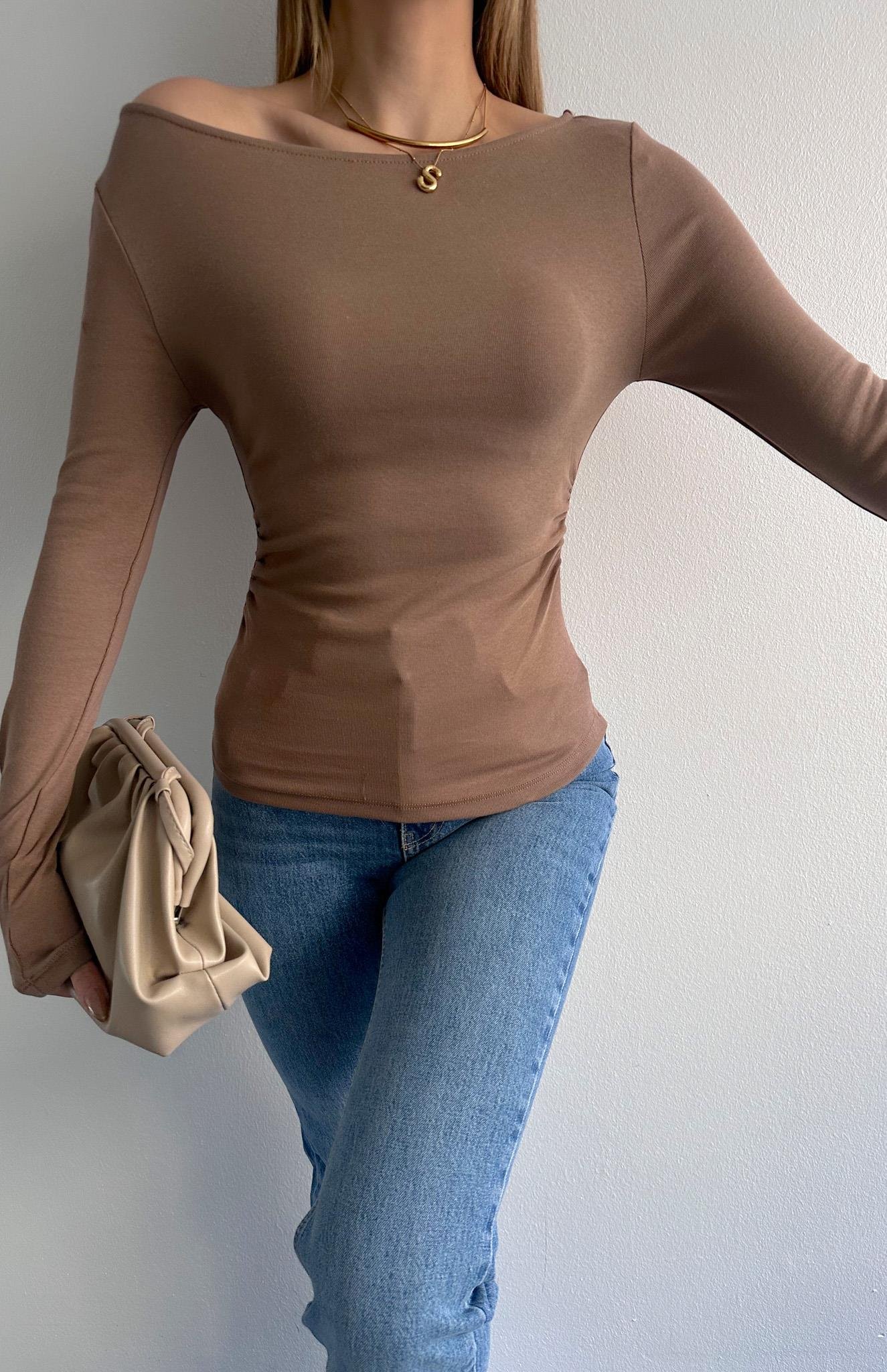 Büzgülü Kayık Yaka Bluz VİZON