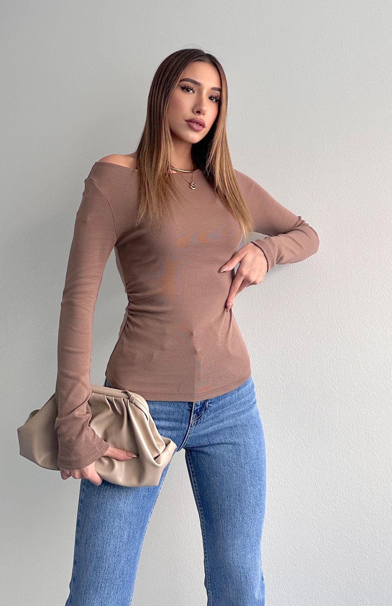 Büzgülü Kayık Yaka Bluz VİZON