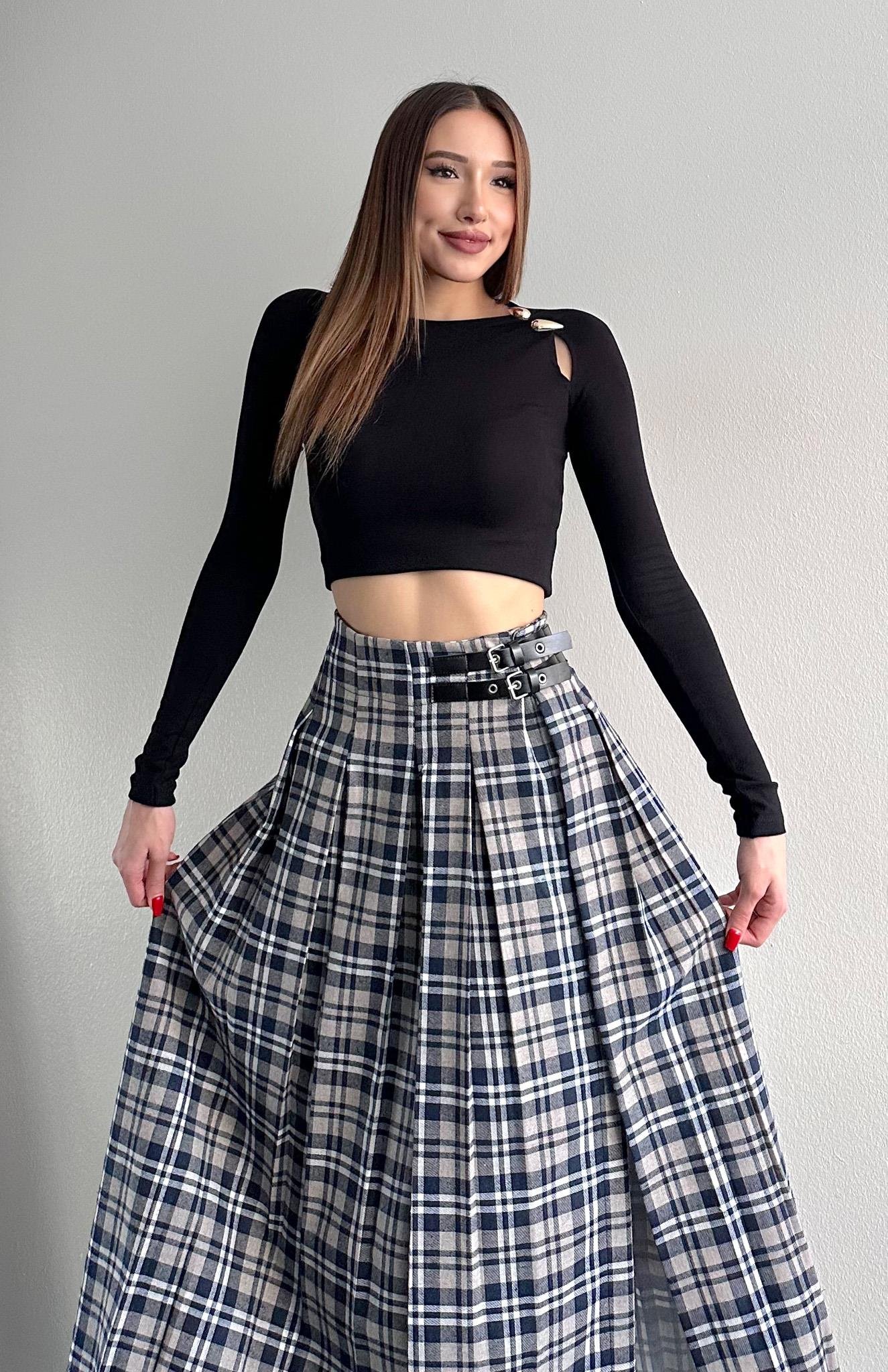 Damla Aksesuarlı Bluz SİYAH