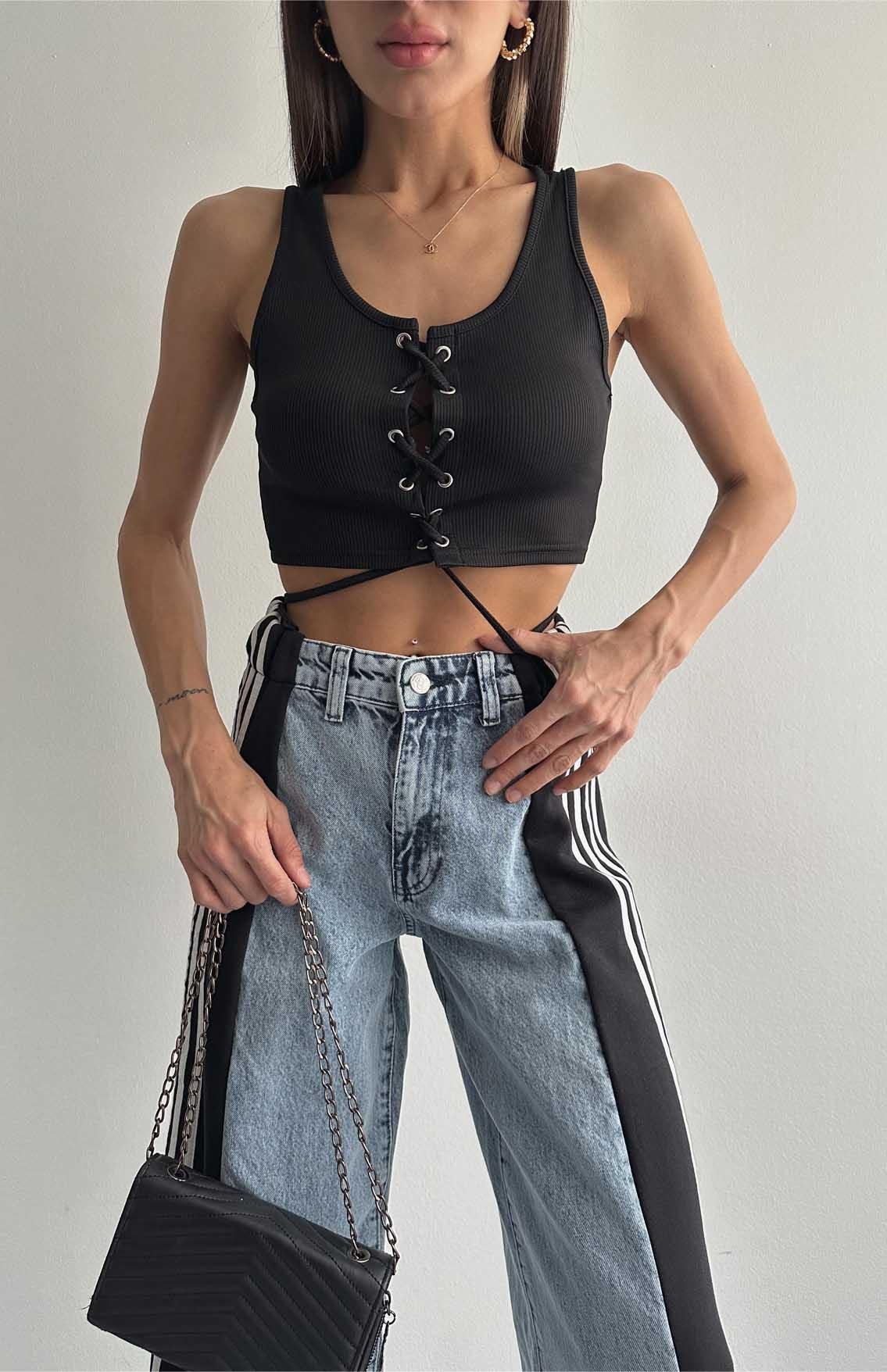 Kuş Gözlü Sıfır Kol Bluz SİYAH