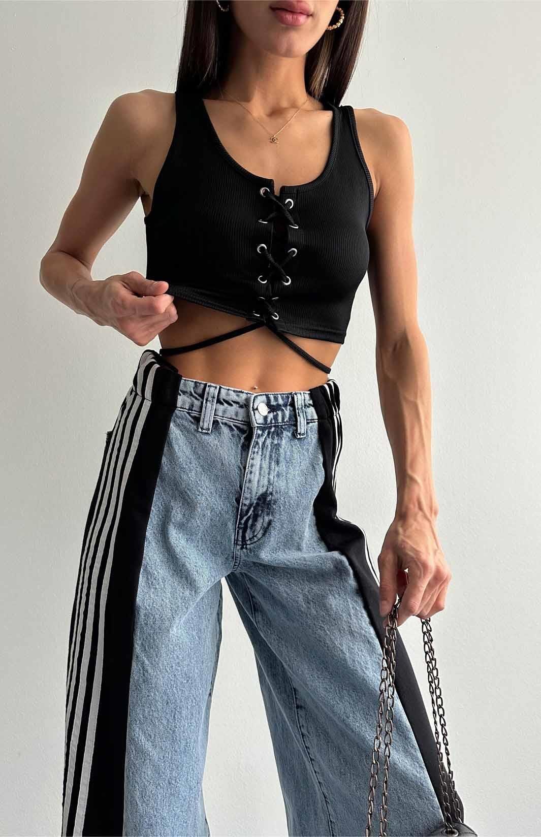 Kuş Gözlü Sıfır Kol Bluz SİYAH