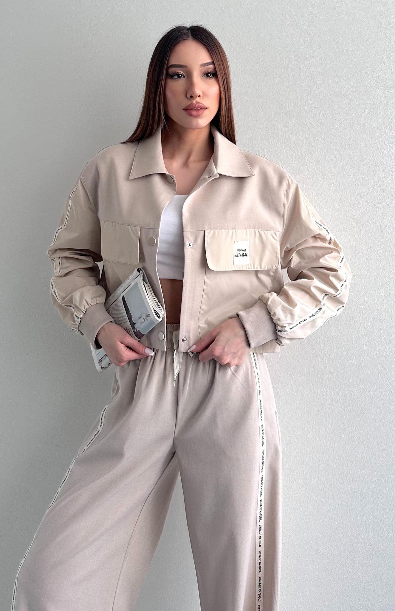 Kumaş Matchli Etiket Detaylı Ceket BEJ