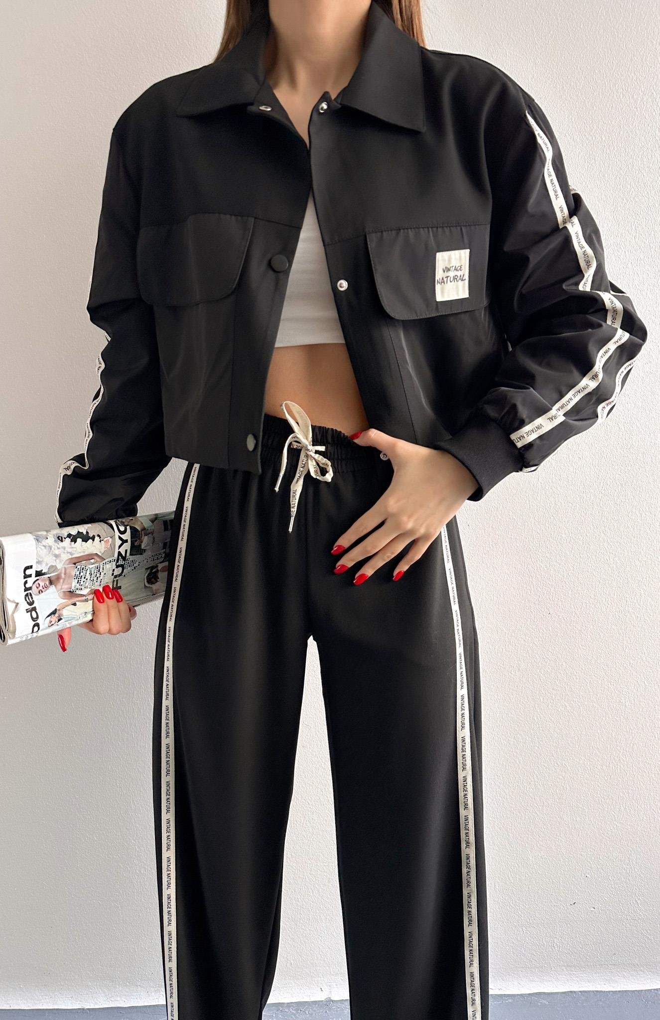 Kumaş Matchli Etiket Detaylı Ceket SİYAH