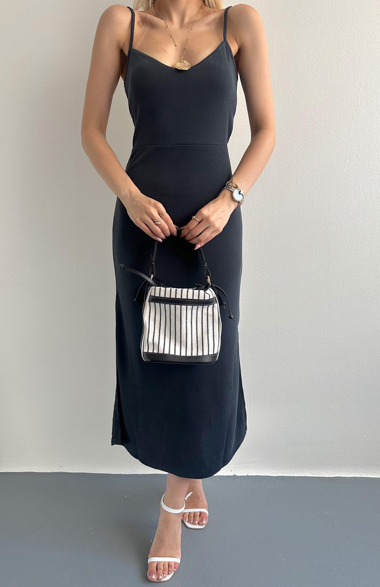 Askılı Arka Bağlamalı Elbise SİYAH