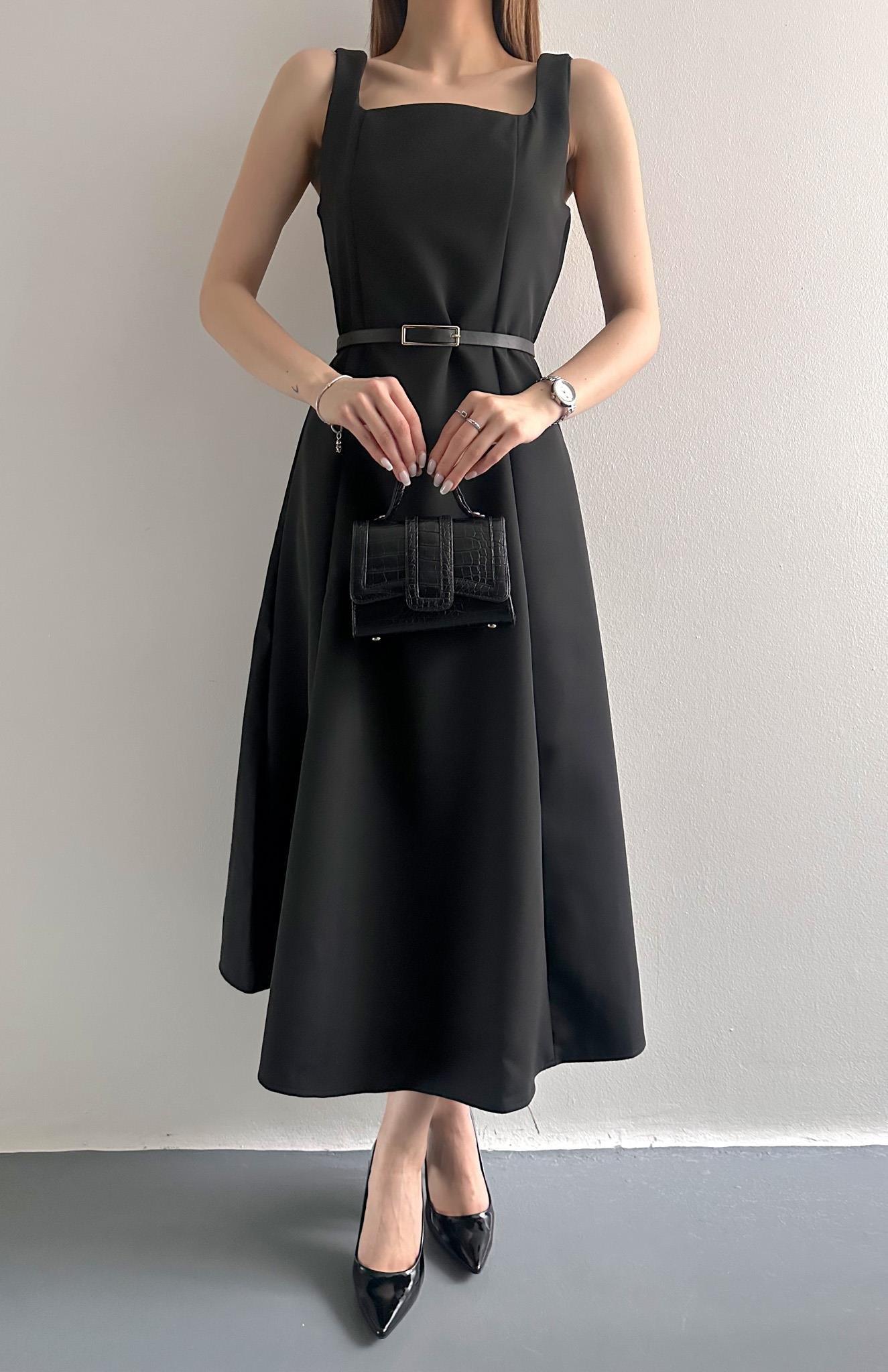 Beli Kemerli Elbise SİYAH