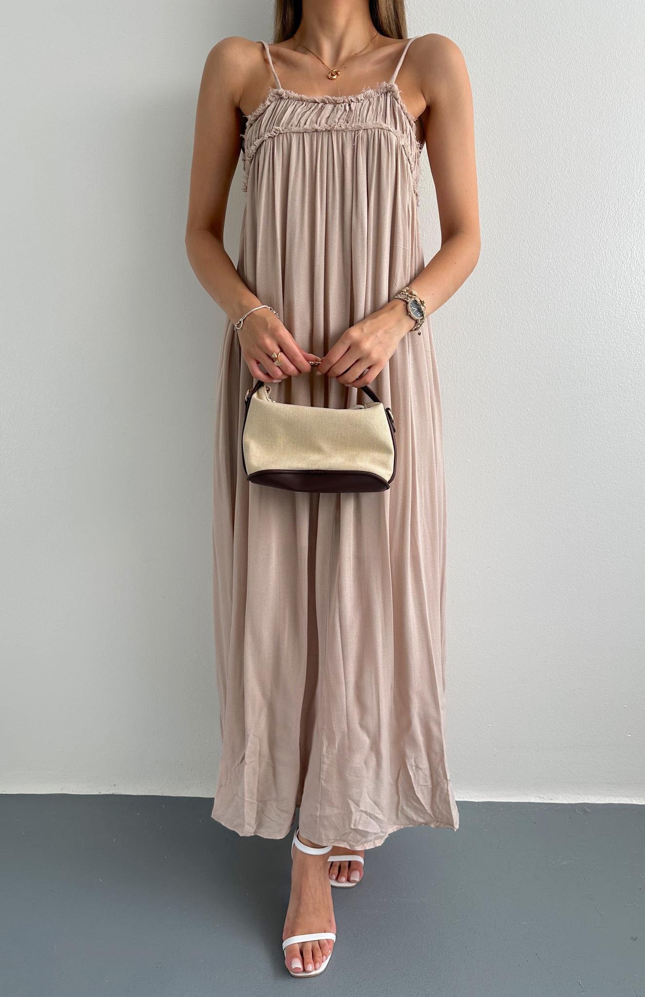 Büzgülü Askılı Cepli Uzun Elbise BEJ
