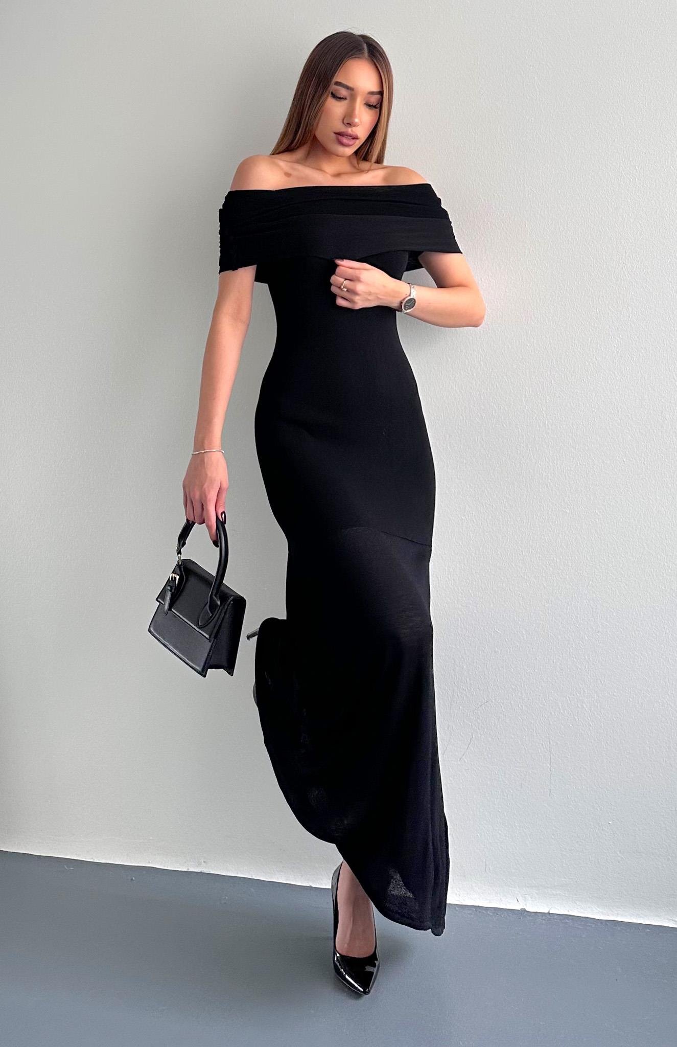 Omuzları Açık SİYAH