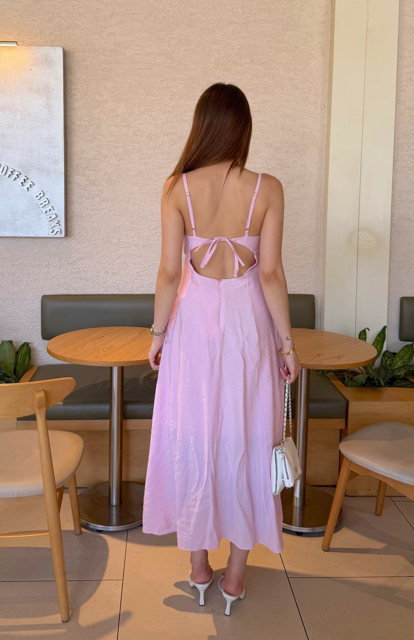 V Yaka Askılı Dekolte Elbise PEMBE