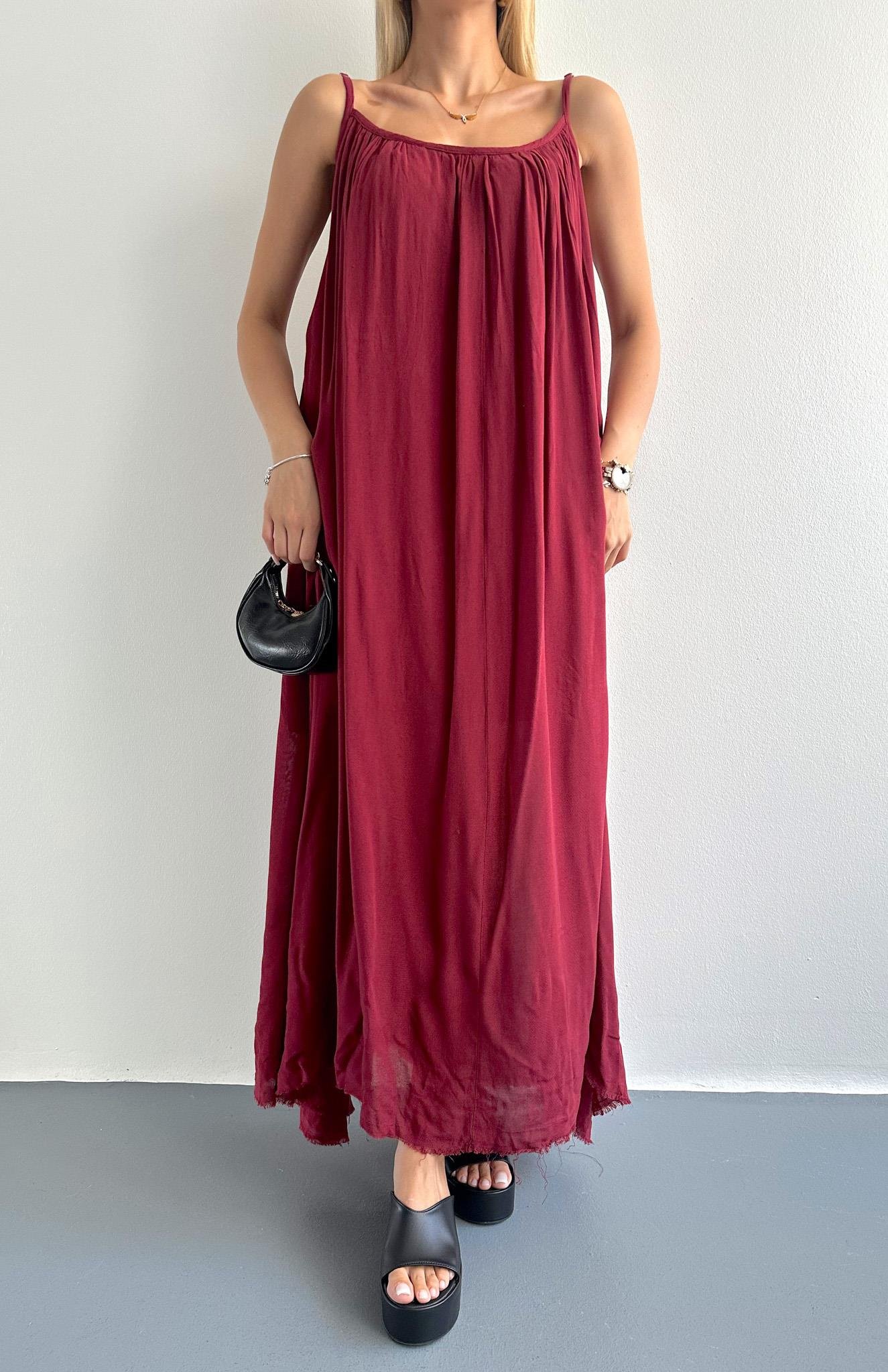 V Yaka Büzgülü Askılı Elbise BORDO