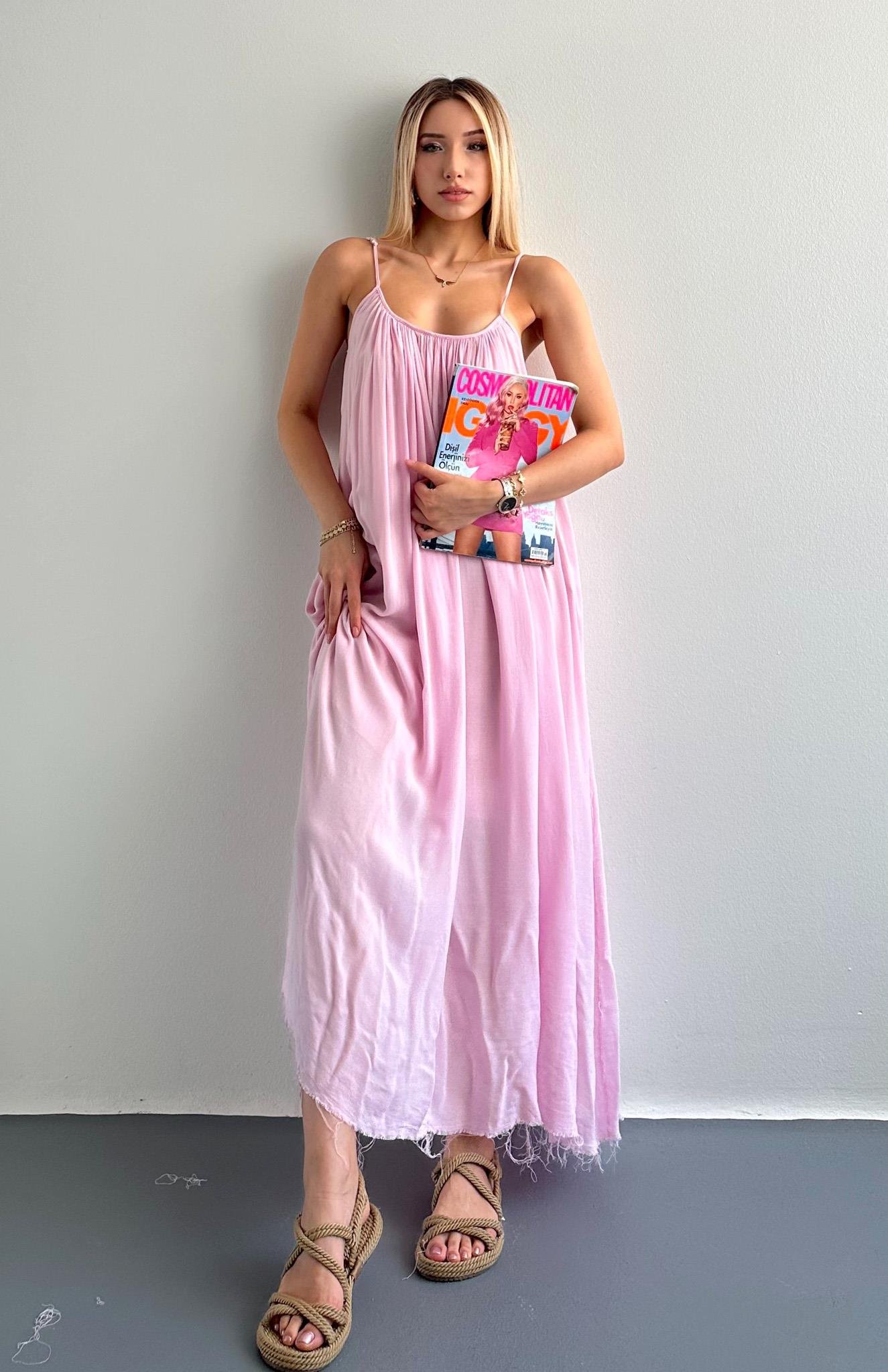 V Yaka Büzgülü Askılı Elbise PEMBE