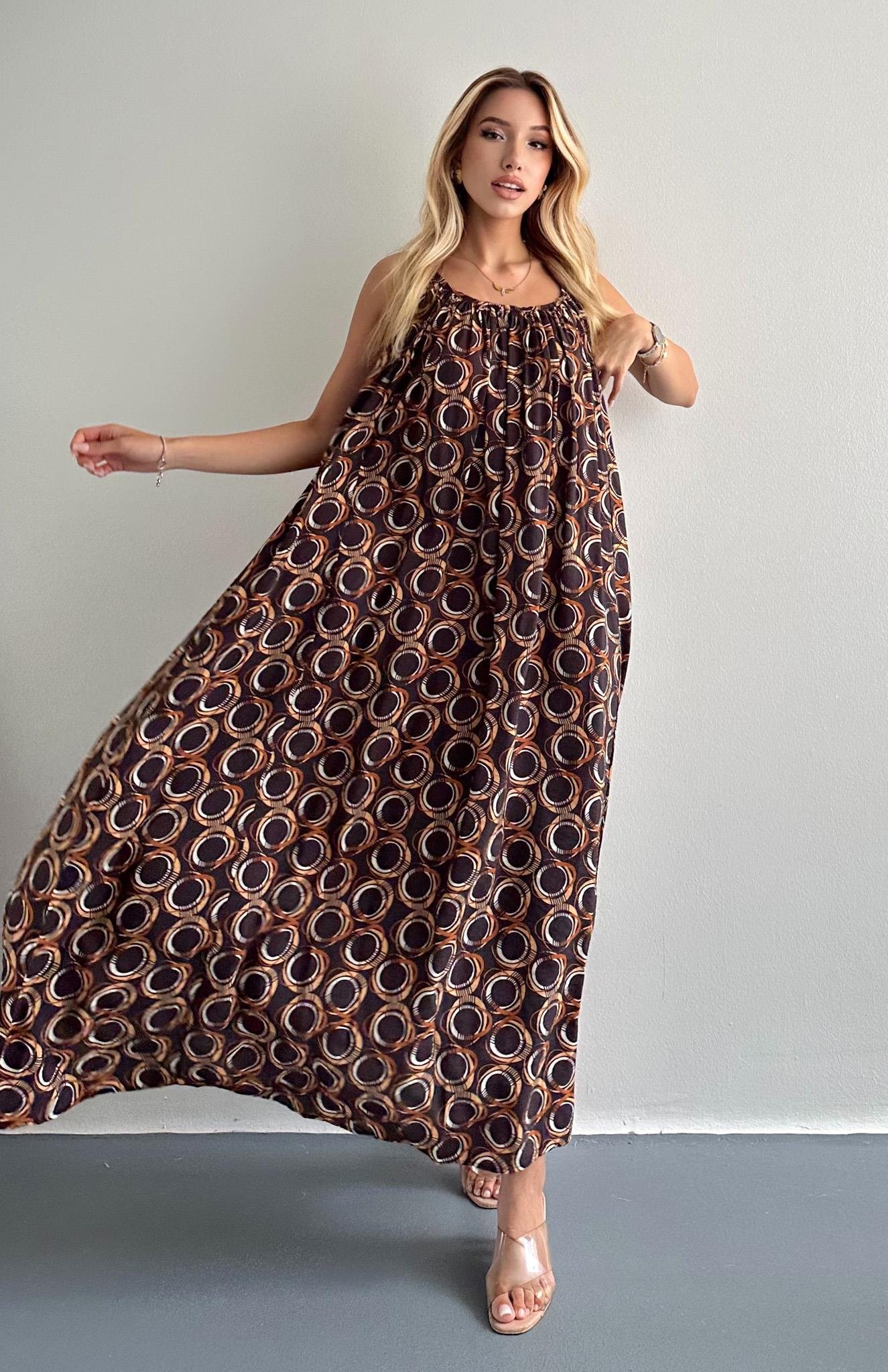 V Yaka Büzgülü Desenli Elbise KAHVERENGİ