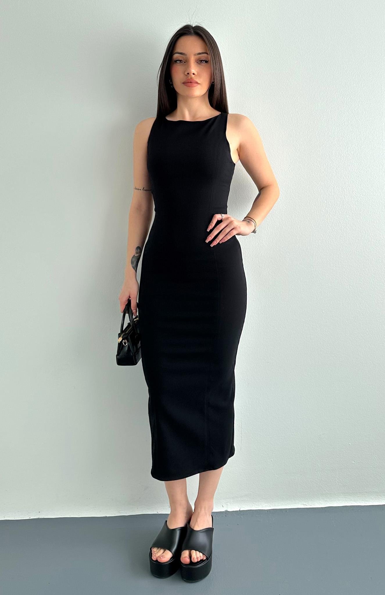 Vücuda Oturan Midi Elbise SİYAH