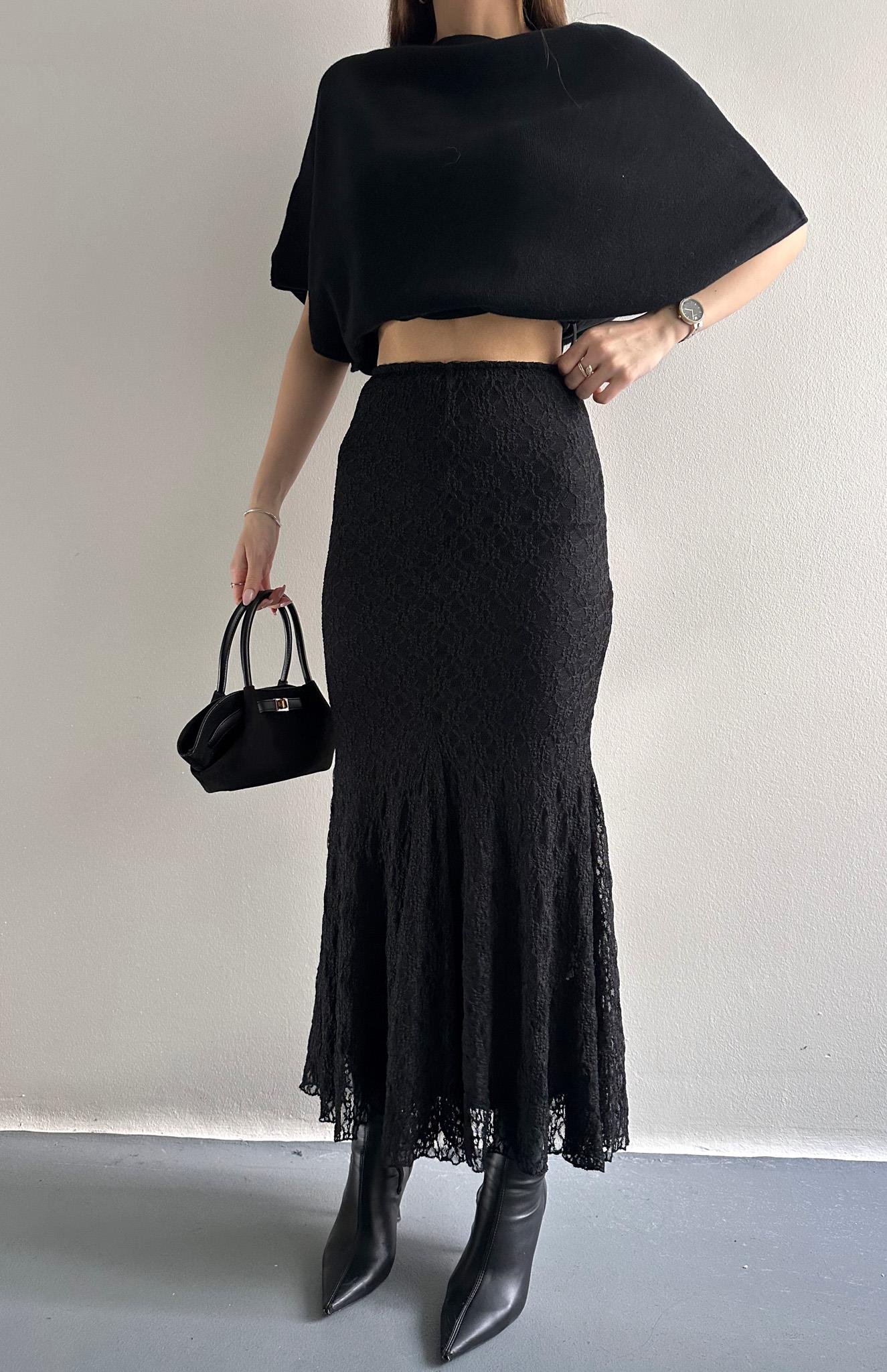 Dantel Balık Etek SİYAH