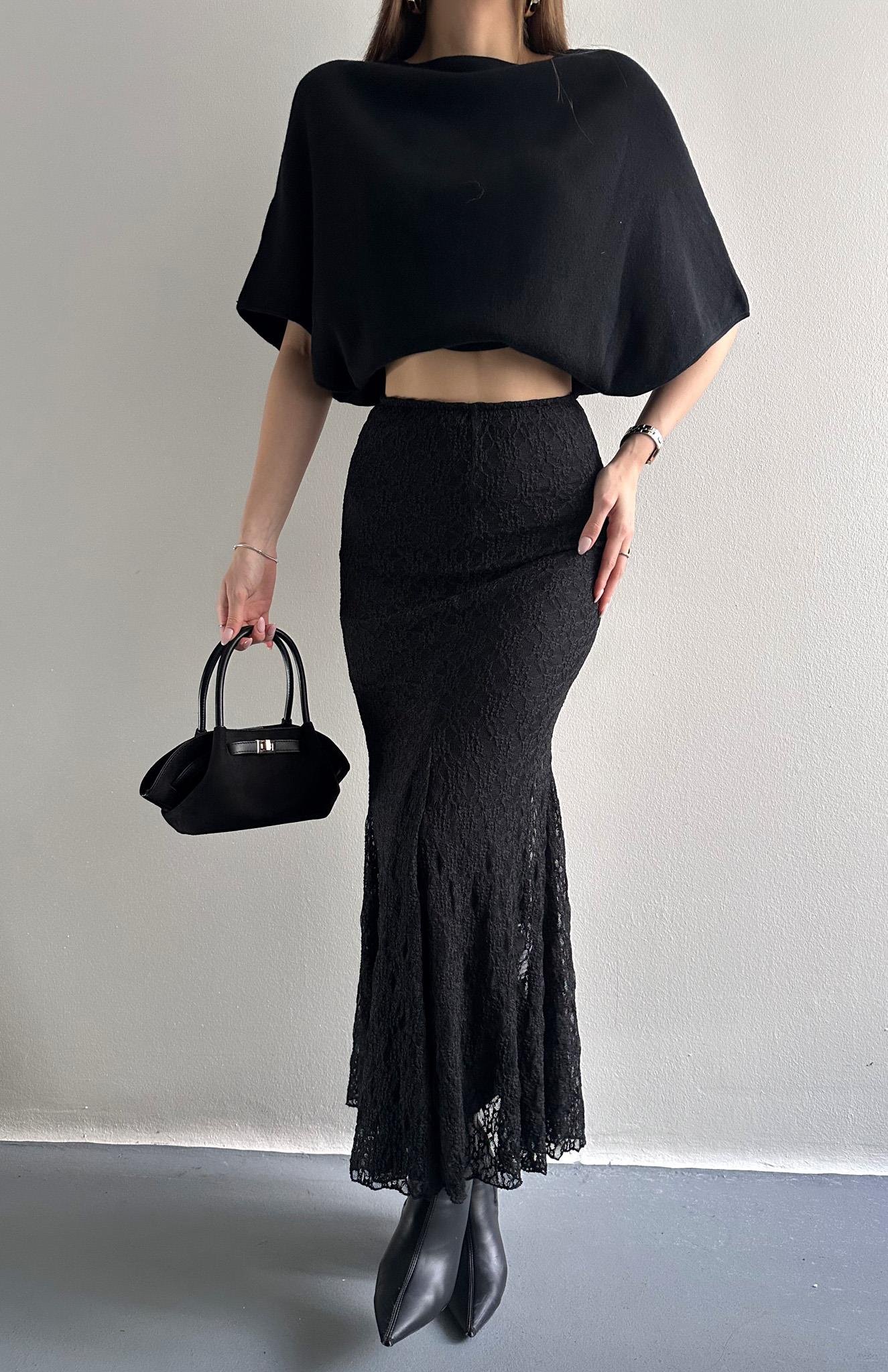 Dantel Balık Etek SİYAH