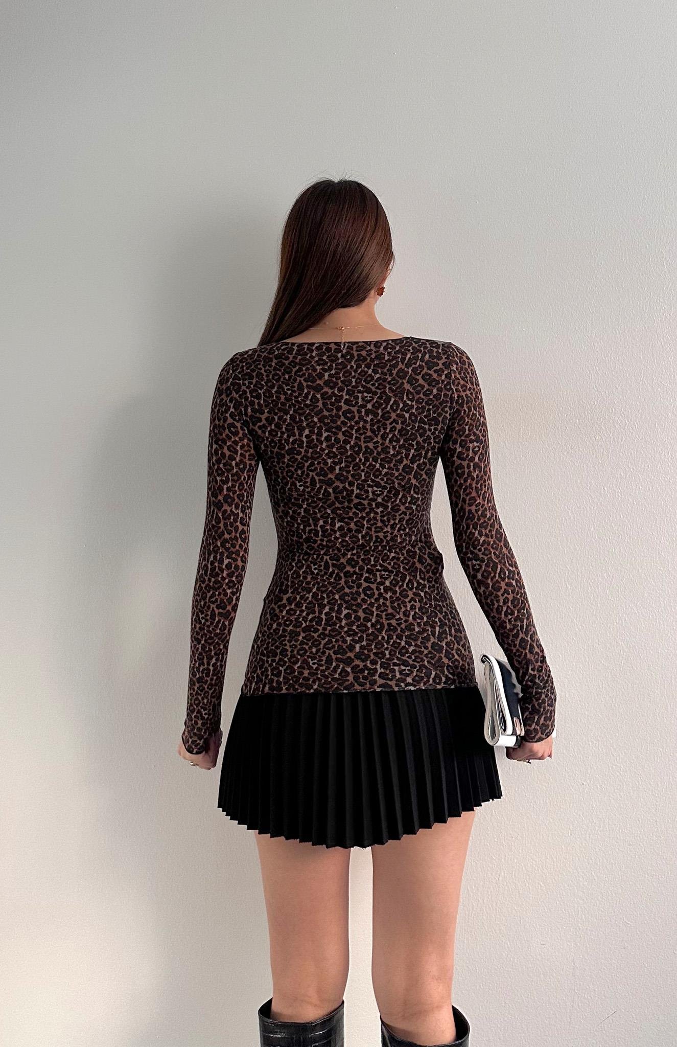 Kemer Detaylı Piliseli Etek SİYAH