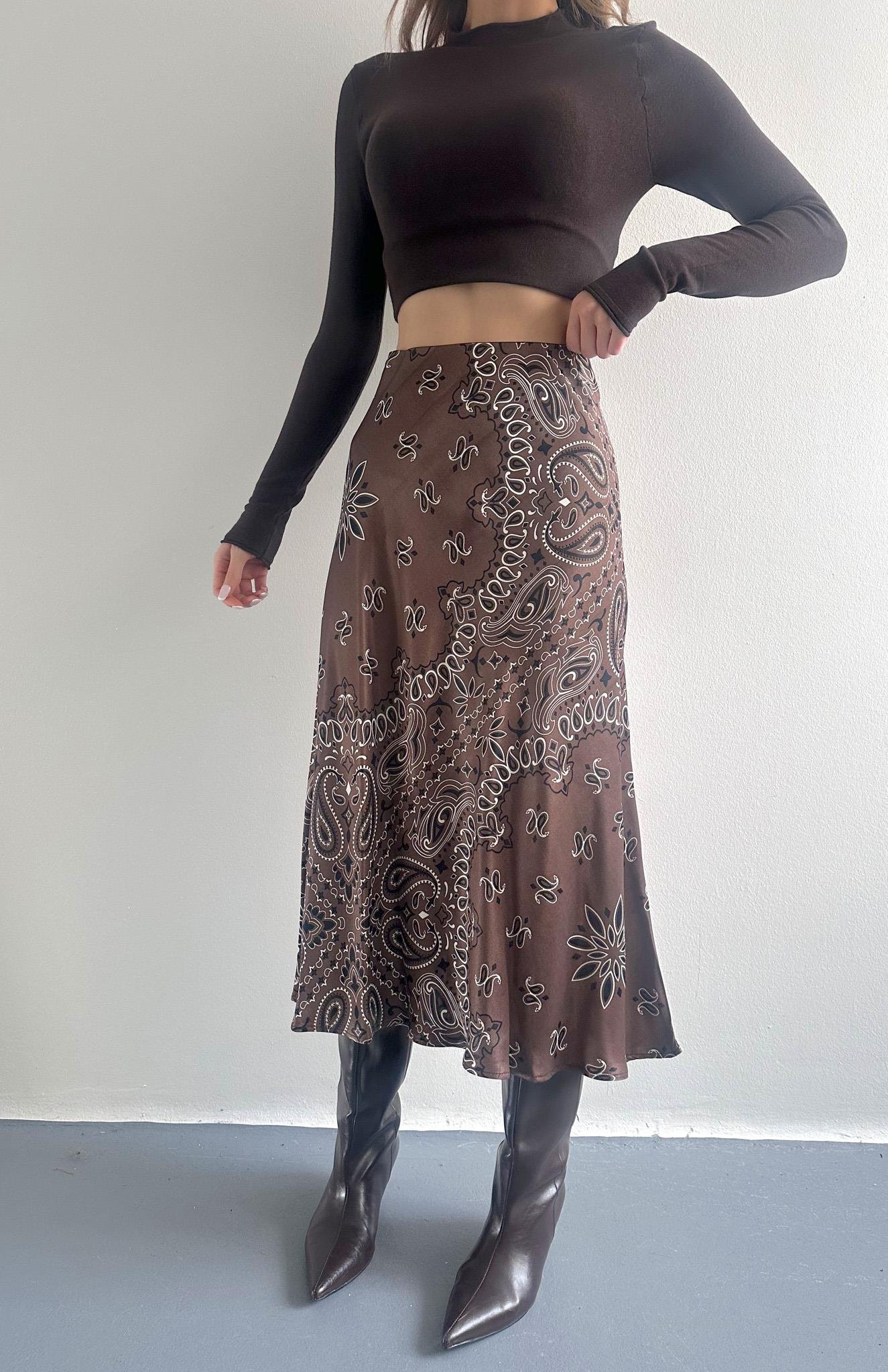 Şal Desen Saten Etek KAHVERENGİ