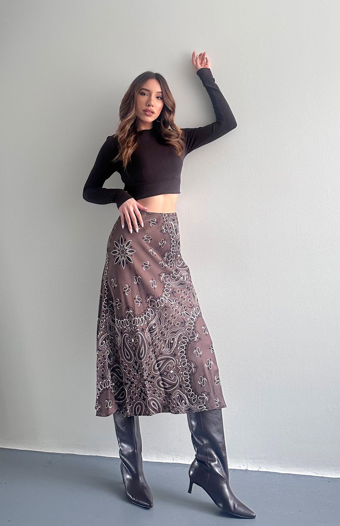 Şal Desen Saten Etek KAHVERENGİ