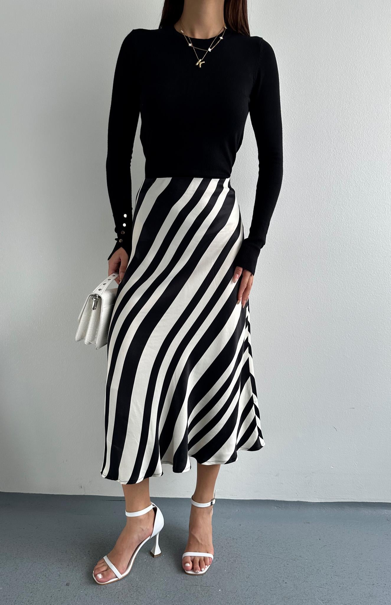 Zebra Desen Saten Etek SİYAH