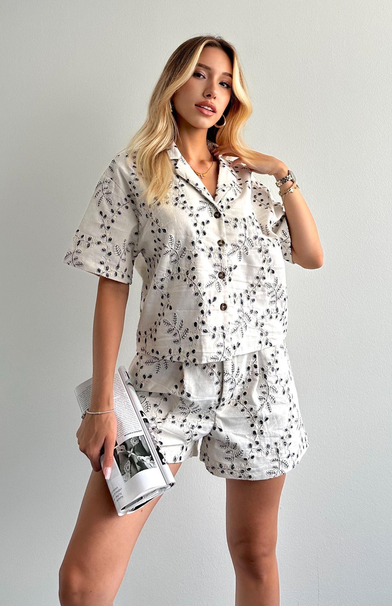 Kendinden Nakişli Gömlek BEJ